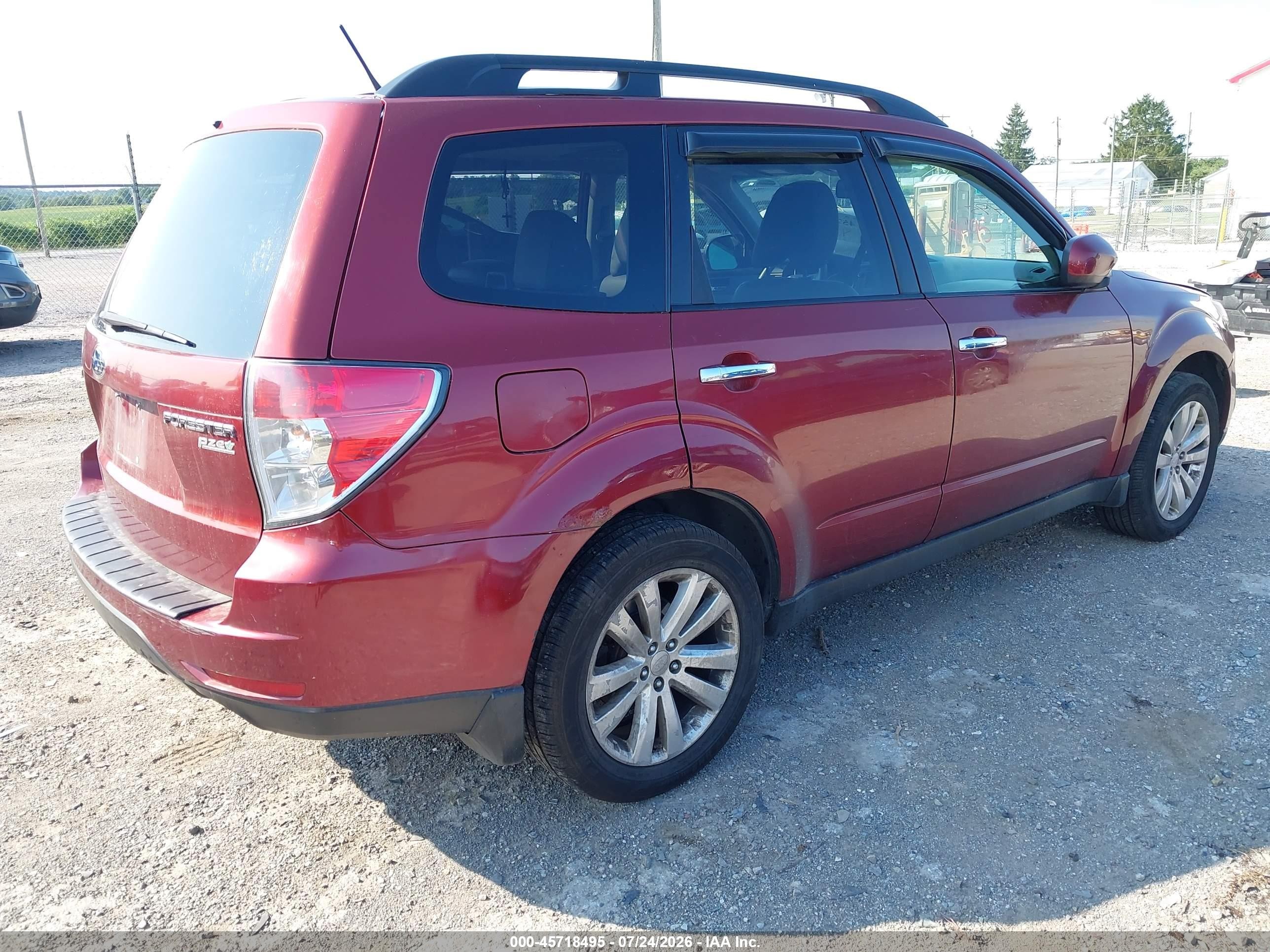 2013 Subaru Forester 2.5x Limited Maroon vin: JF2SHAEC2DH408535