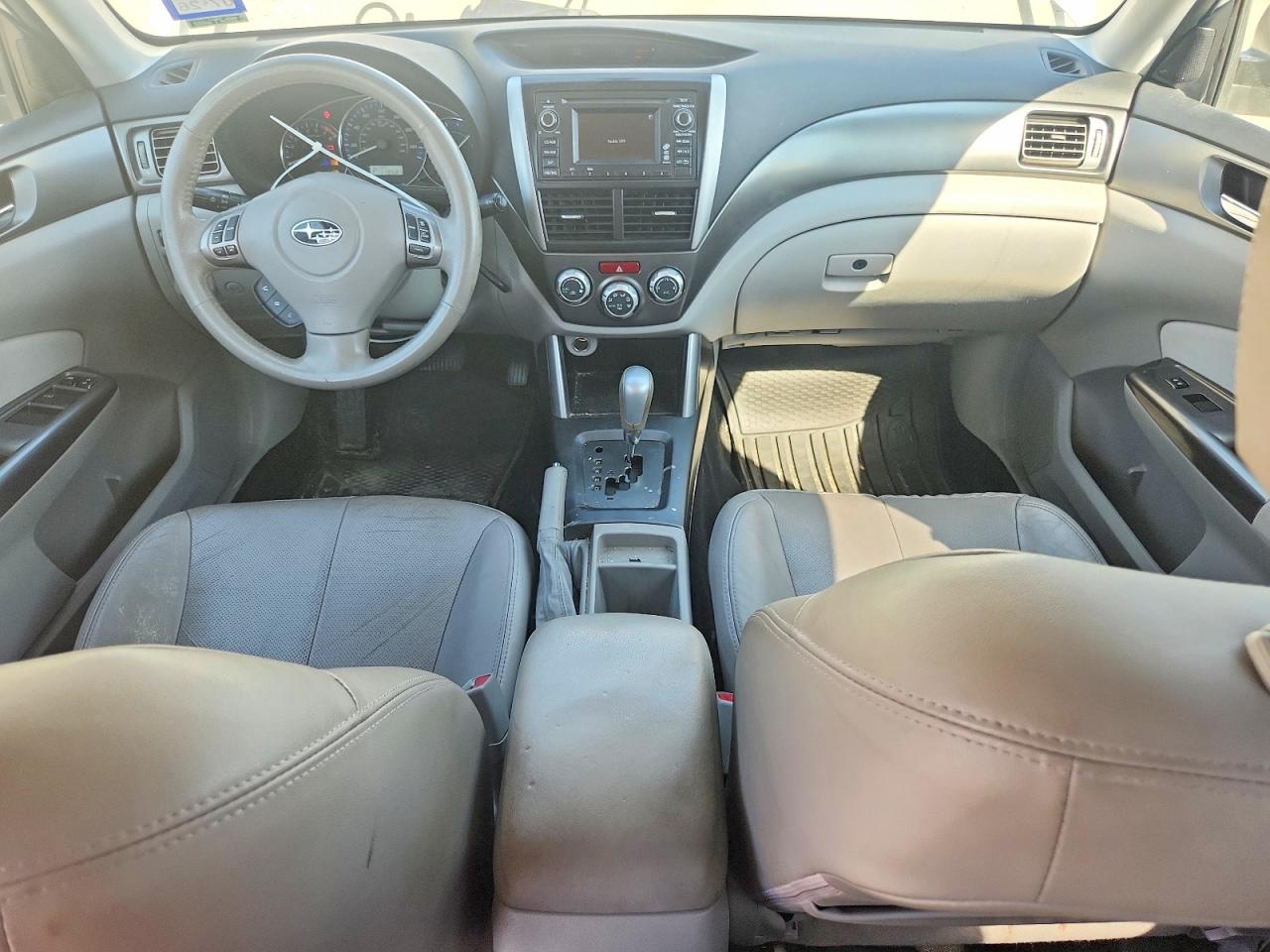 2013 Subaru Forester Limited White vin: JF2SHAEC2DH425691