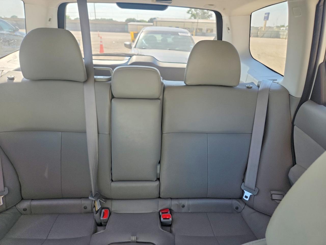 2013 Subaru Forester Limited White vin: JF2SHAEC2DH425691