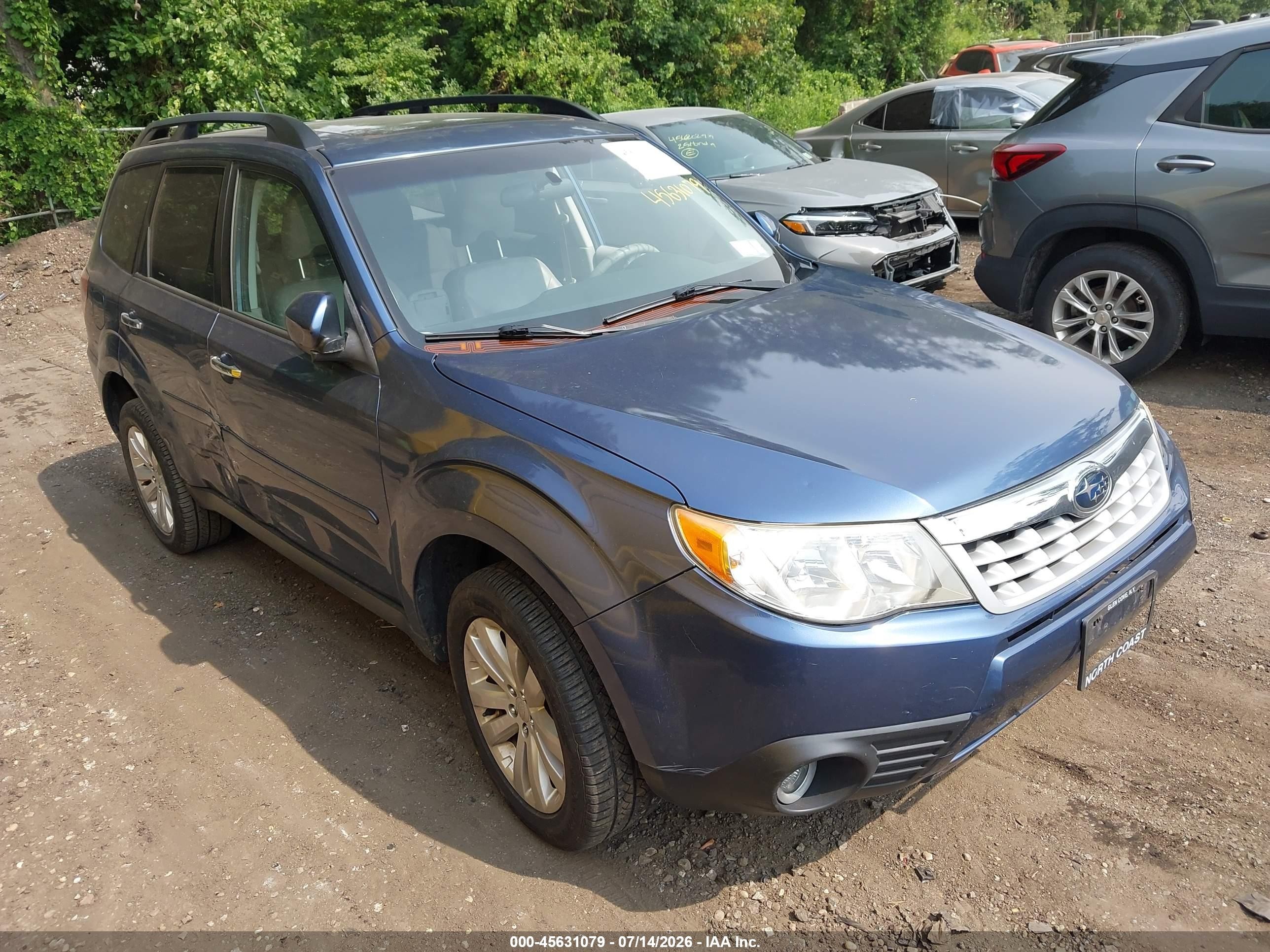 2013 Subaru Forester 2.5x Limited Синий vin: JF2SHAEC2DH427523