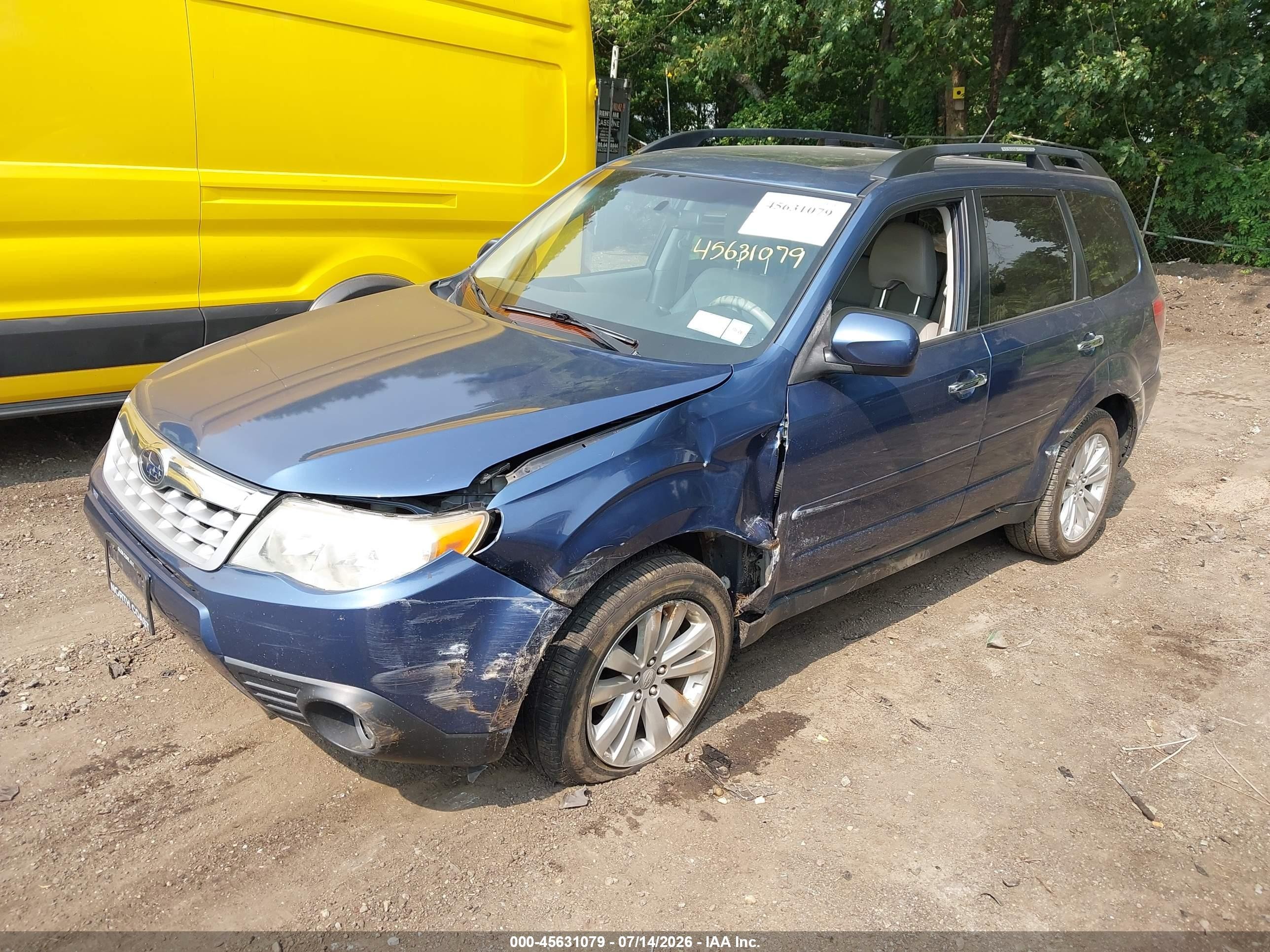 2013 Subaru Forester 2.5x Limited Синий vin: JF2SHAEC2DH427523