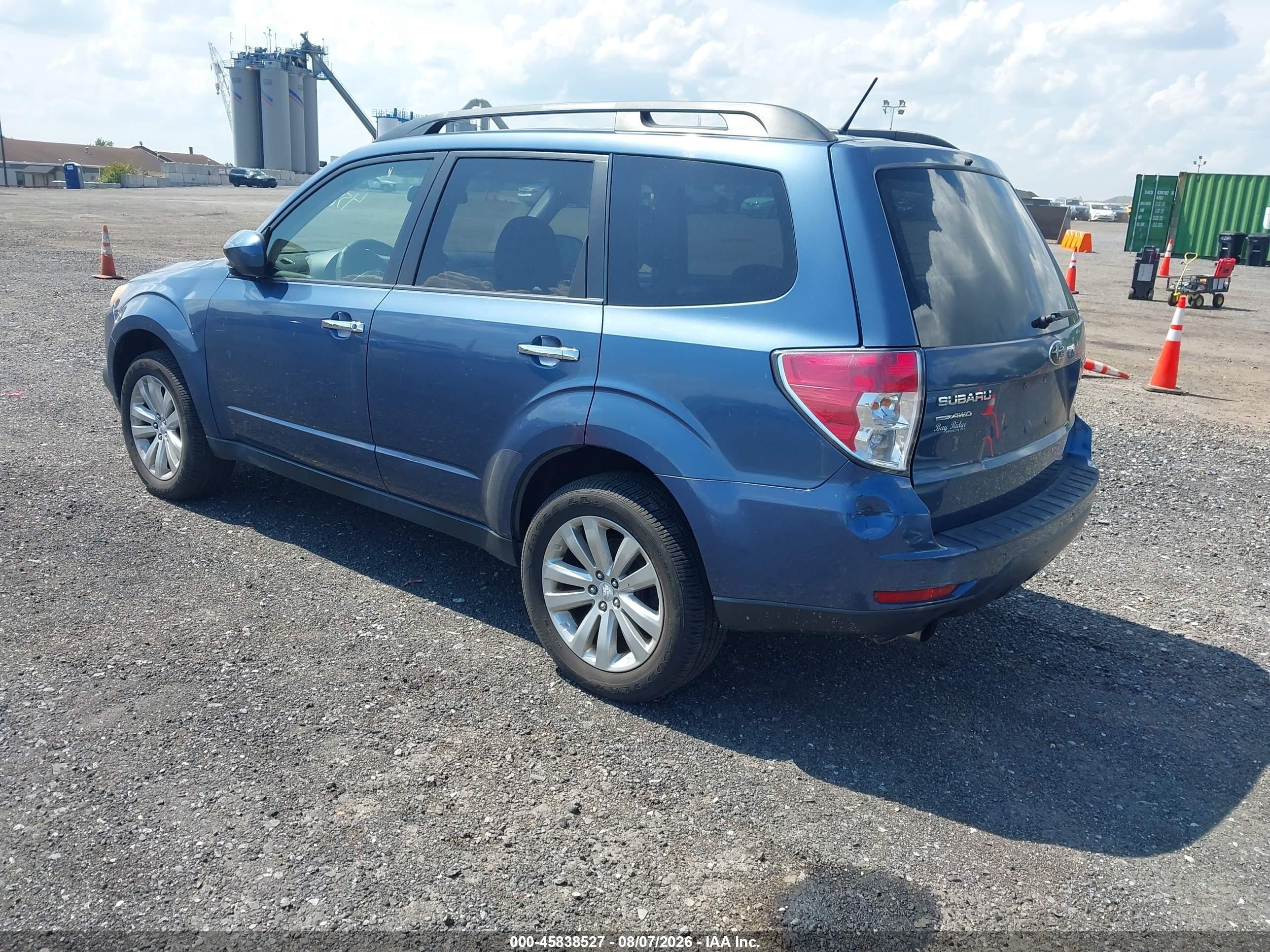 2011 Subaru Forester 2.5x Limited Blue vin: JF2SHAEC3BH768068
