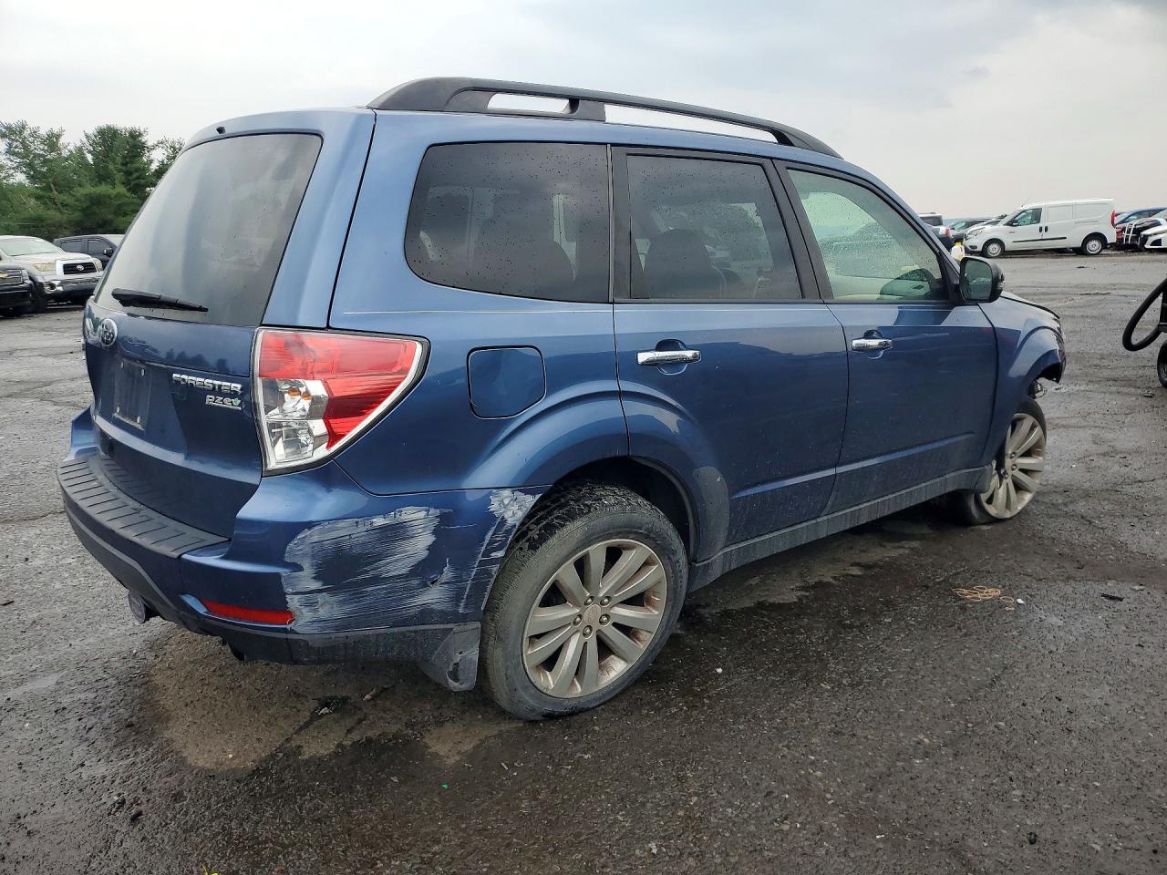 2011 Subaru Forester Limited Синий vin: JF2SHAEC3BH769124