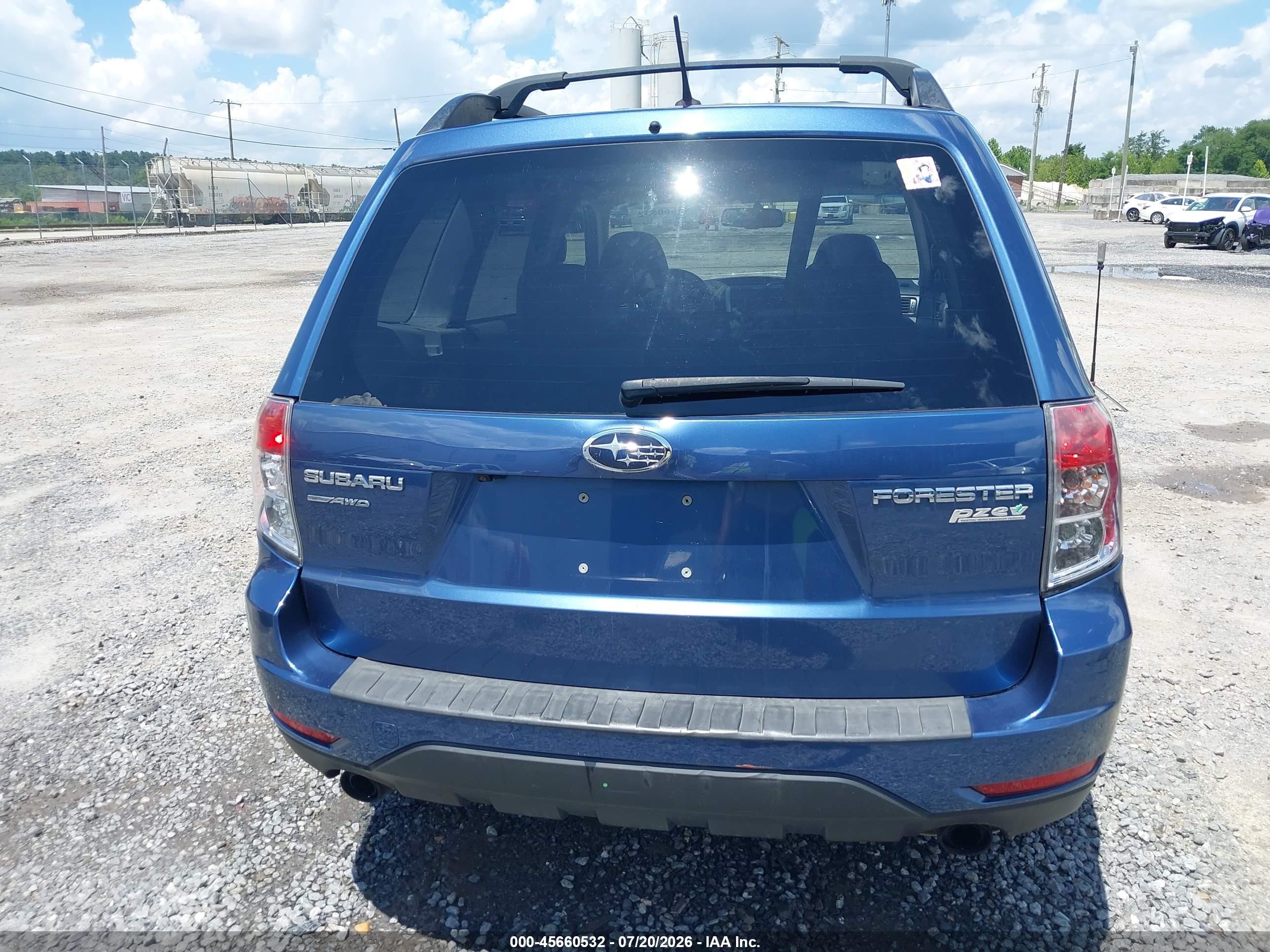 2013 Subaru Forester 2.5x Limited Blue vin: JF2SHAEC3DH441107