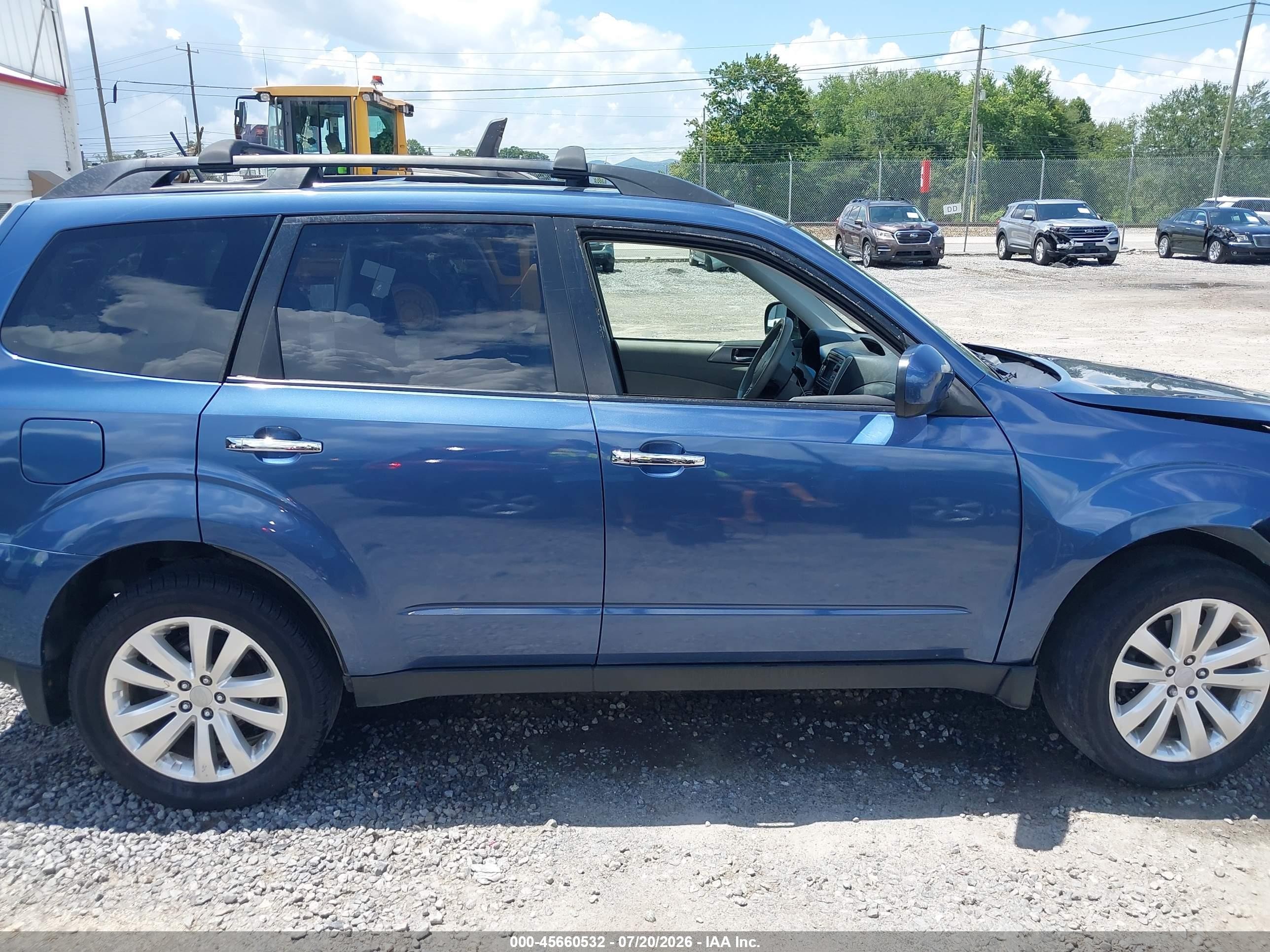 2013 Subaru Forester 2.5x Limited Blue vin: JF2SHAEC3DH441107