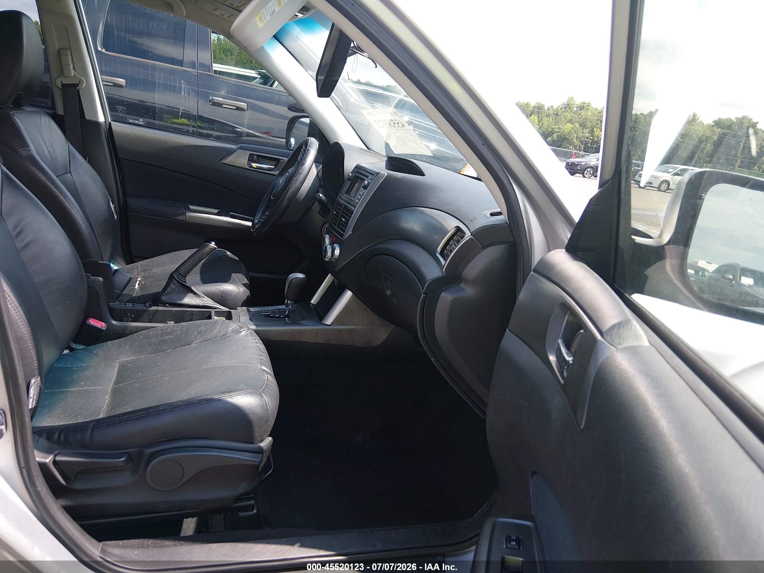 2012 Subaru Forester 2.5x Limited Silver vin: JF2SHAEC4CH412956