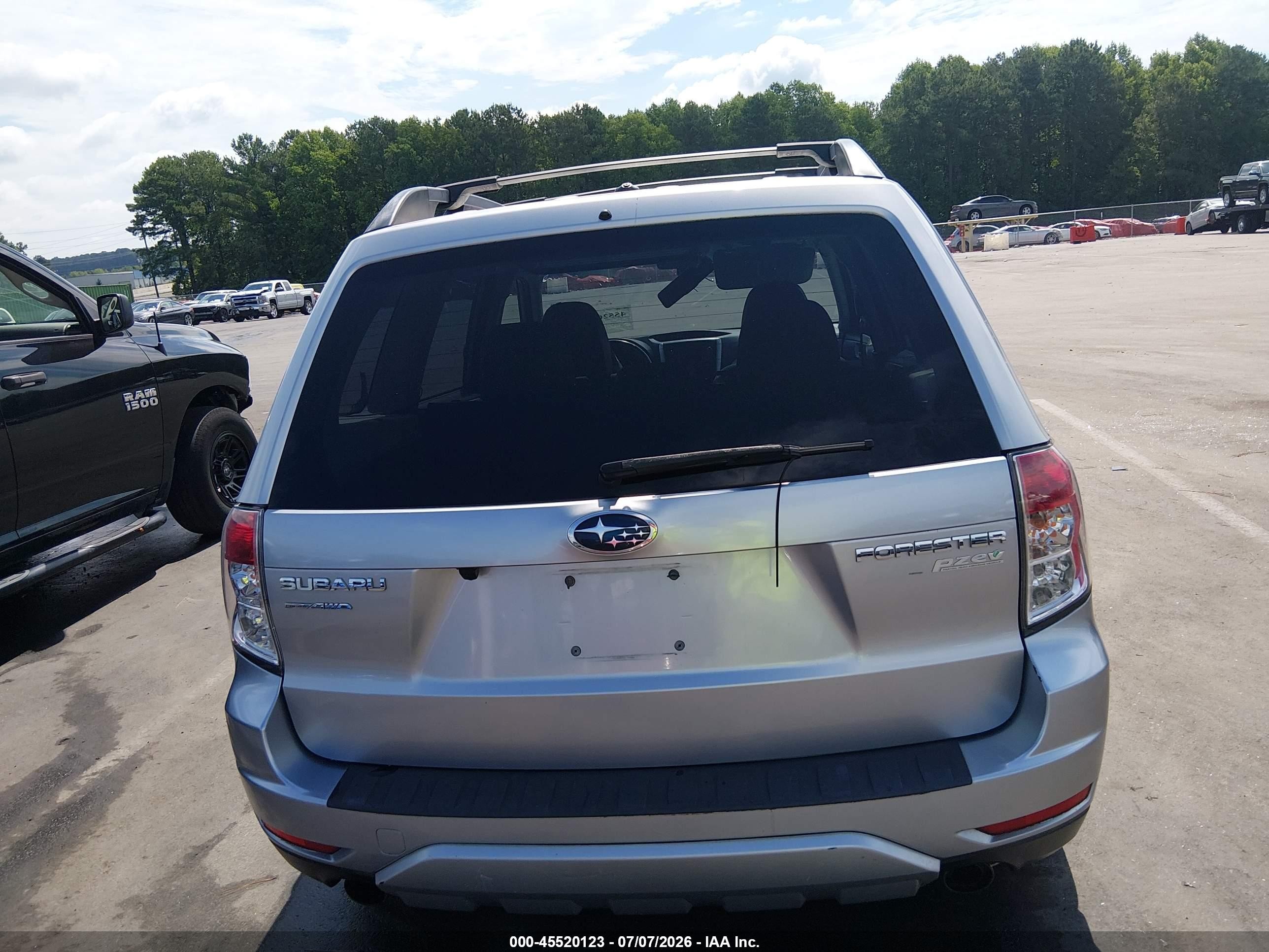 2012 Subaru Forester 2.5x Limited Silver vin: JF2SHAEC4CH412956