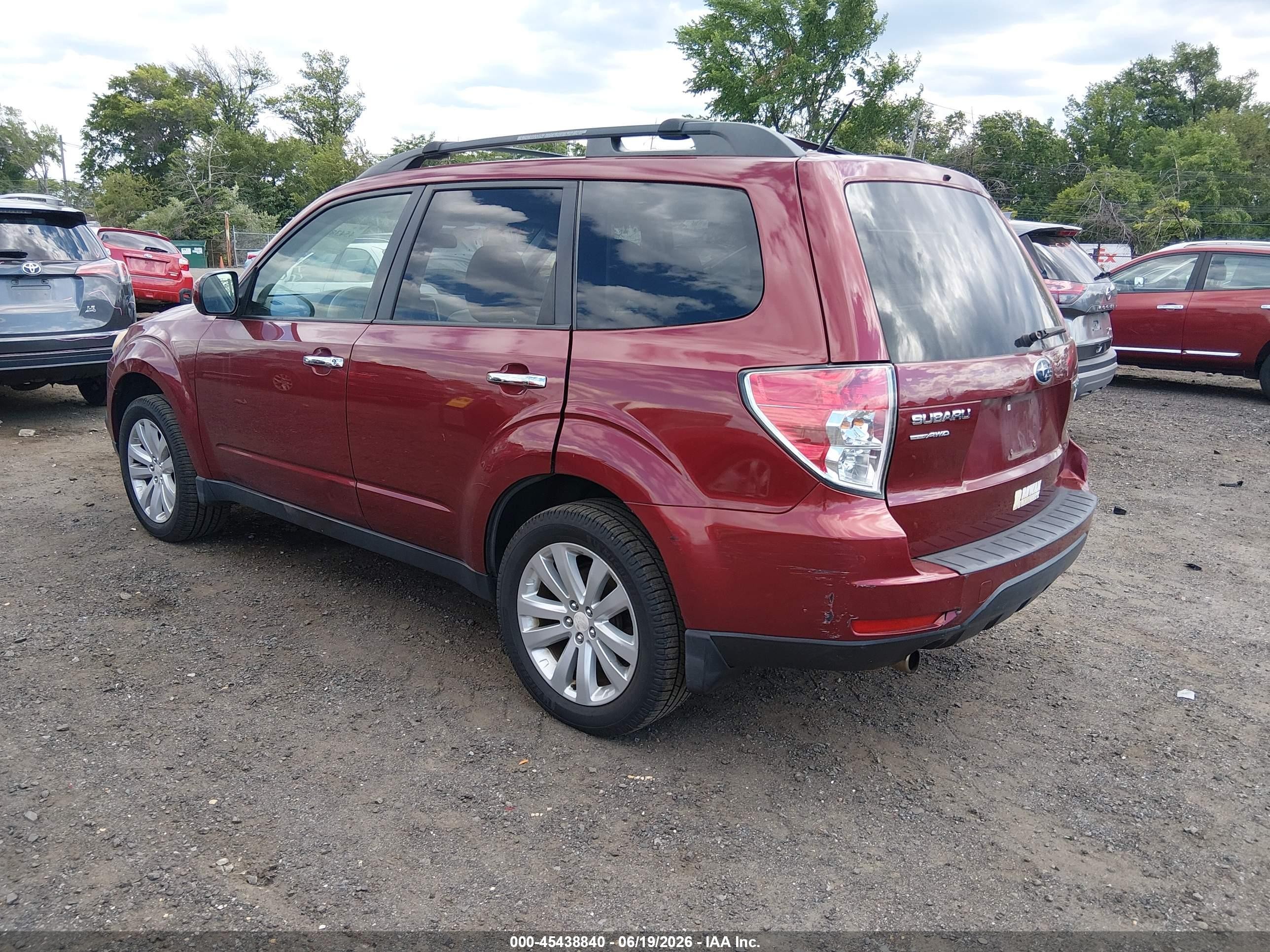 2012 Subaru Forester 2.5x Limited Burgundy vin: JF2SHAEC4CH427456