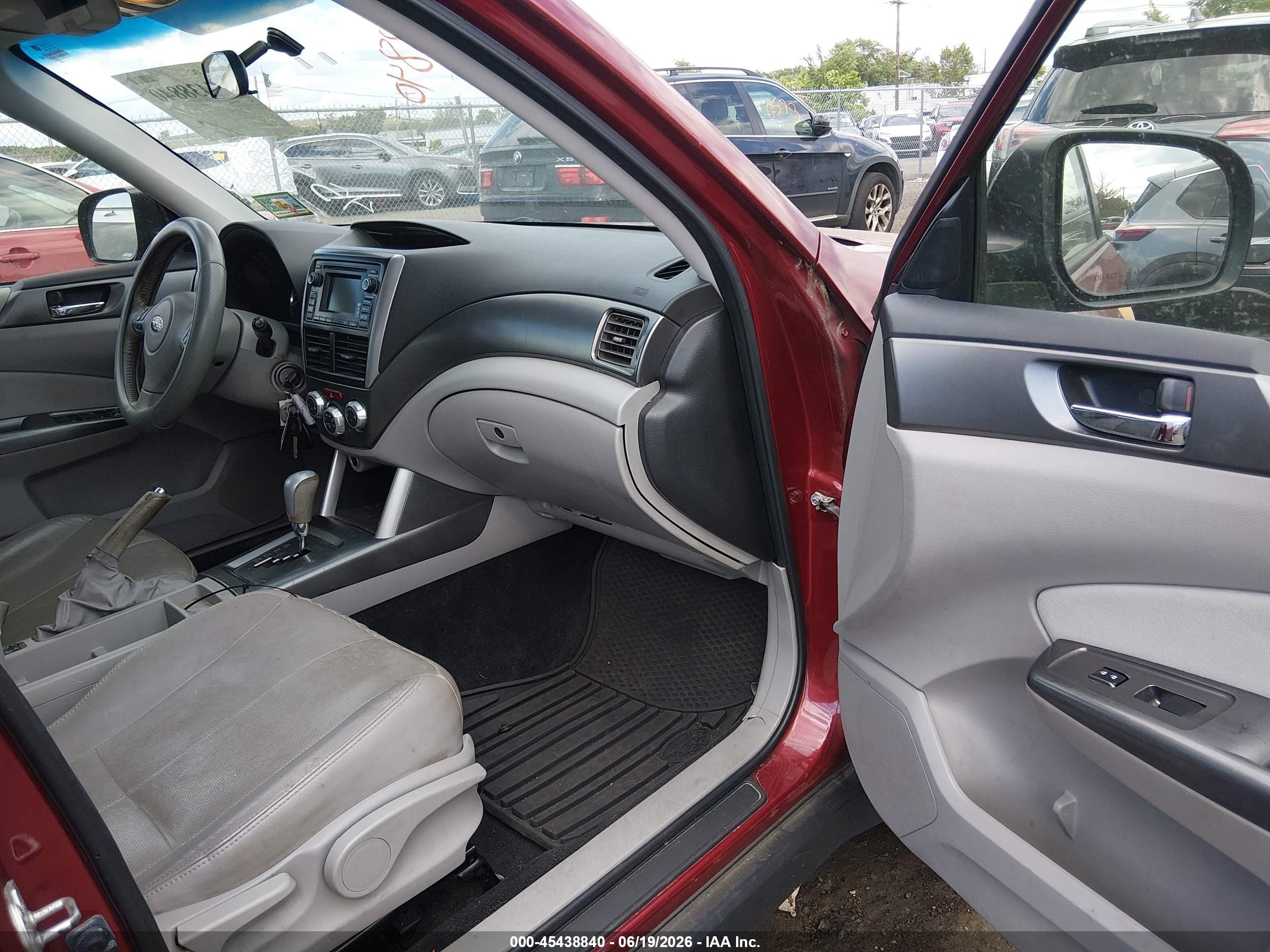 2012 Subaru Forester 2.5x Limited Burgundy vin: JF2SHAEC4CH427456