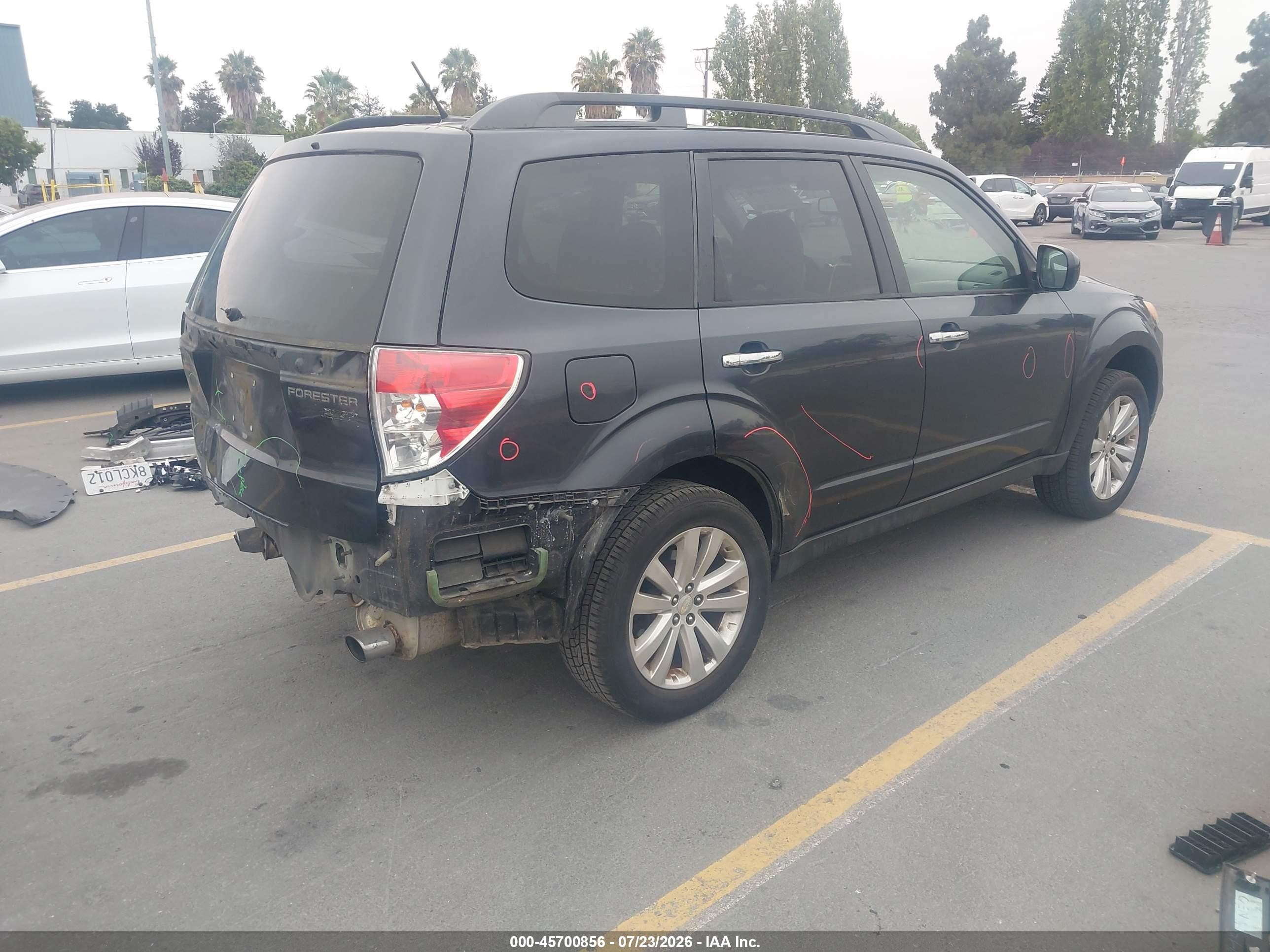 2012 Subaru Forester 2.5x Limited Black vin: JF2SHAEC4CH462045