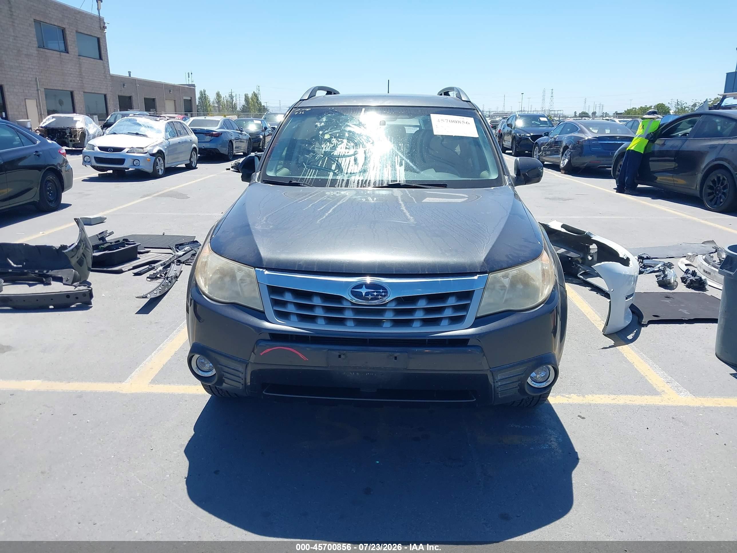 2012 Subaru Forester 2.5x Limited Black vin: JF2SHAEC4CH462045