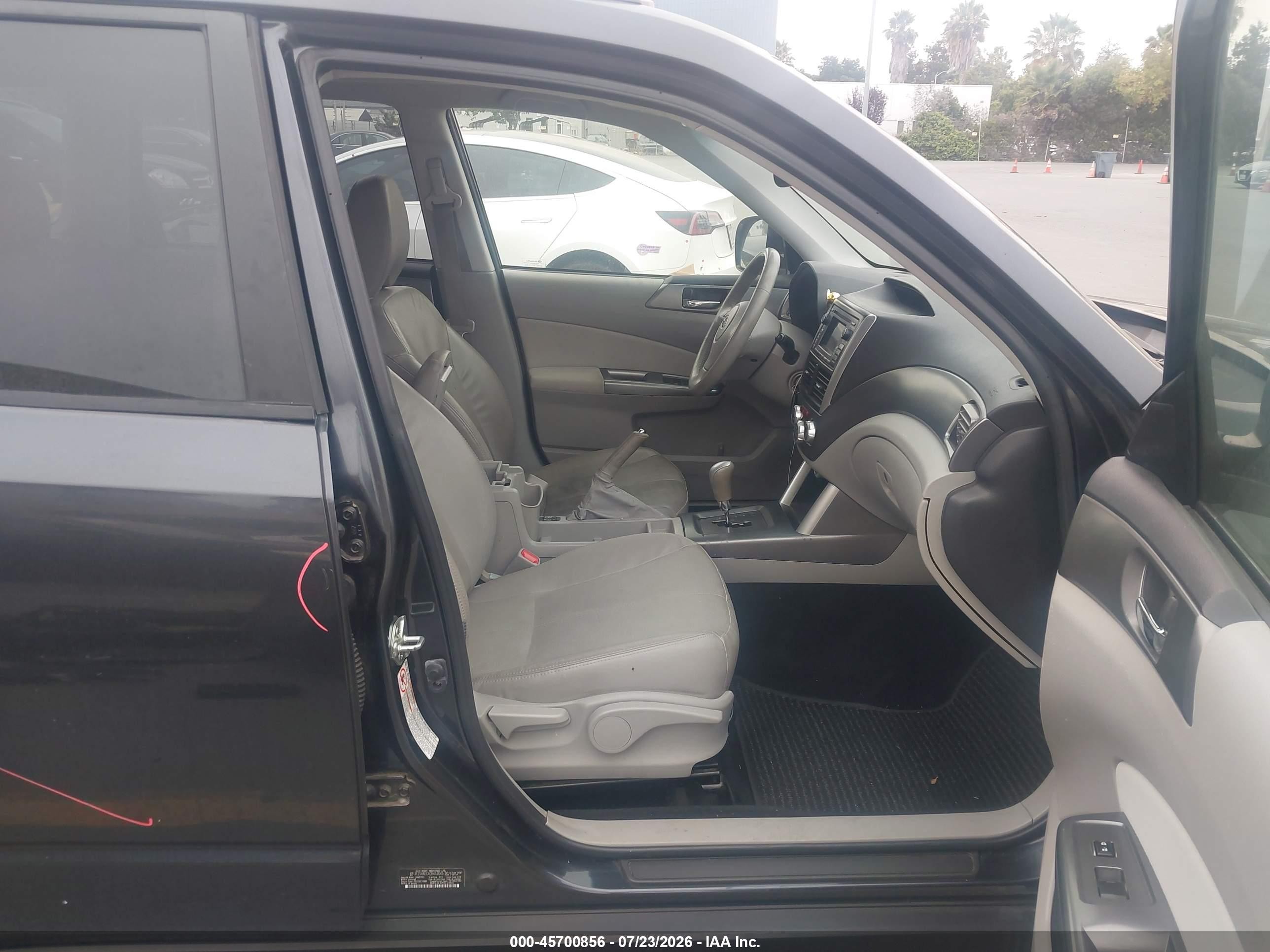 2012 Subaru Forester 2.5x Limited Black vin: JF2SHAEC4CH462045