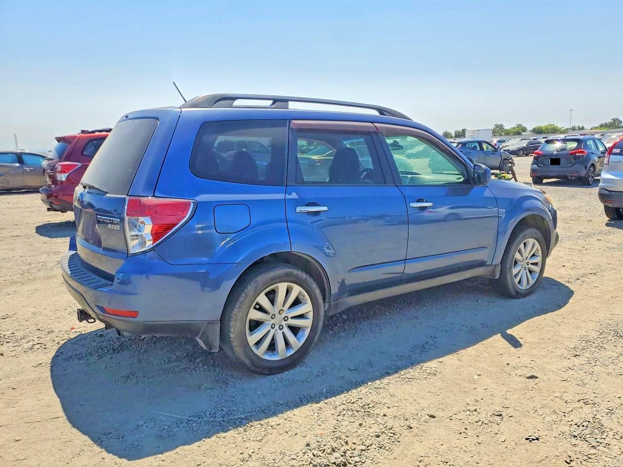2012 Subaru Forester Limited Синий vin: JF2SHAEC4CH469738