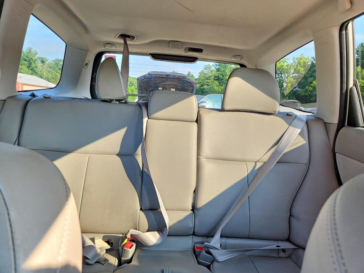 2013 Subaru Forester Limited White vin: JF2SHAEC4DH405541