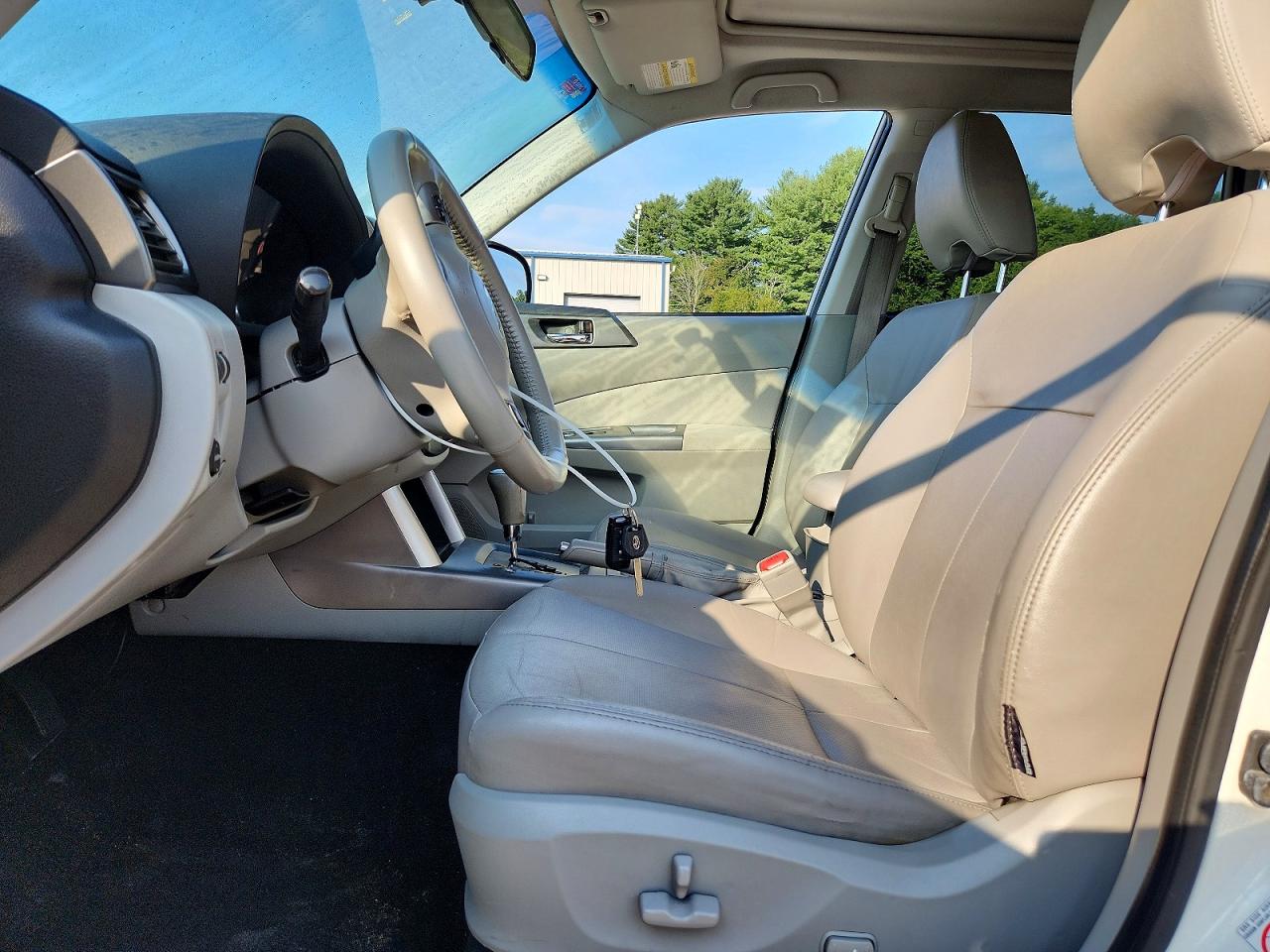 2013 Subaru Forester Limited White vin: JF2SHAEC4DH405541