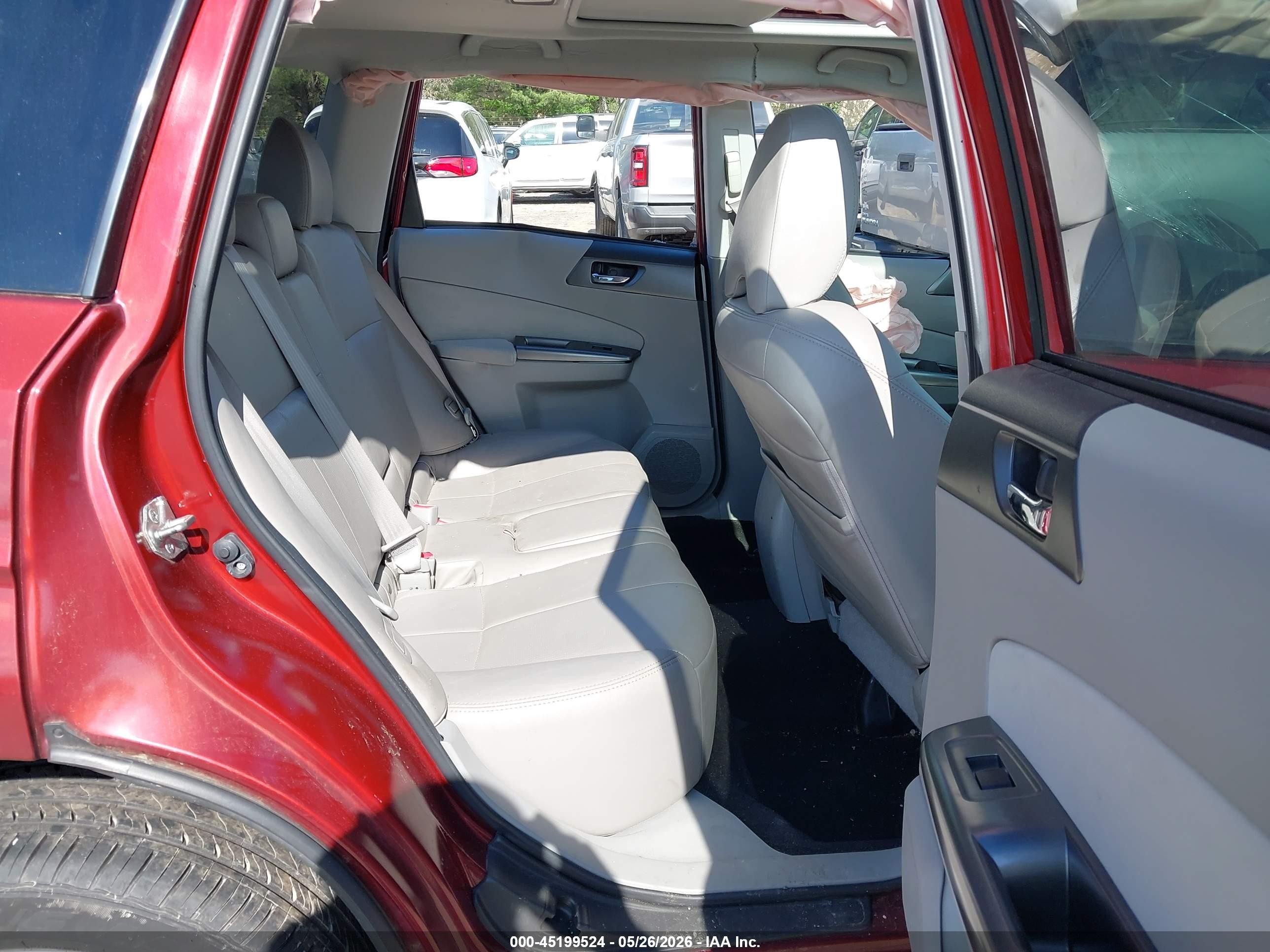 2013 Subaru Forester 2.5x Limited Red vin: JF2SHAEC4DH413591