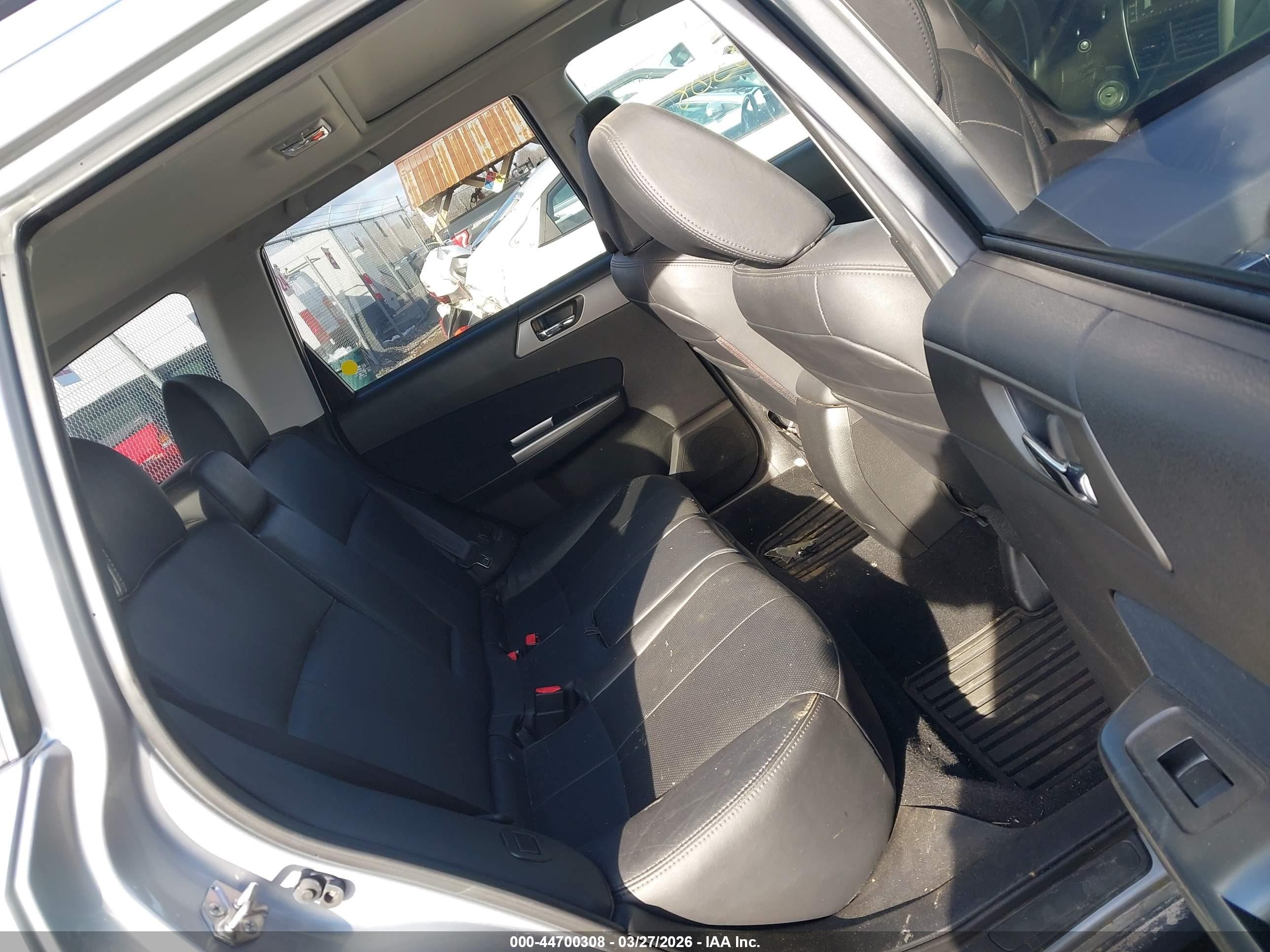 2013 Subaru Forester 2.5x Limited Silver vin: JF2SHAEC4DH439589