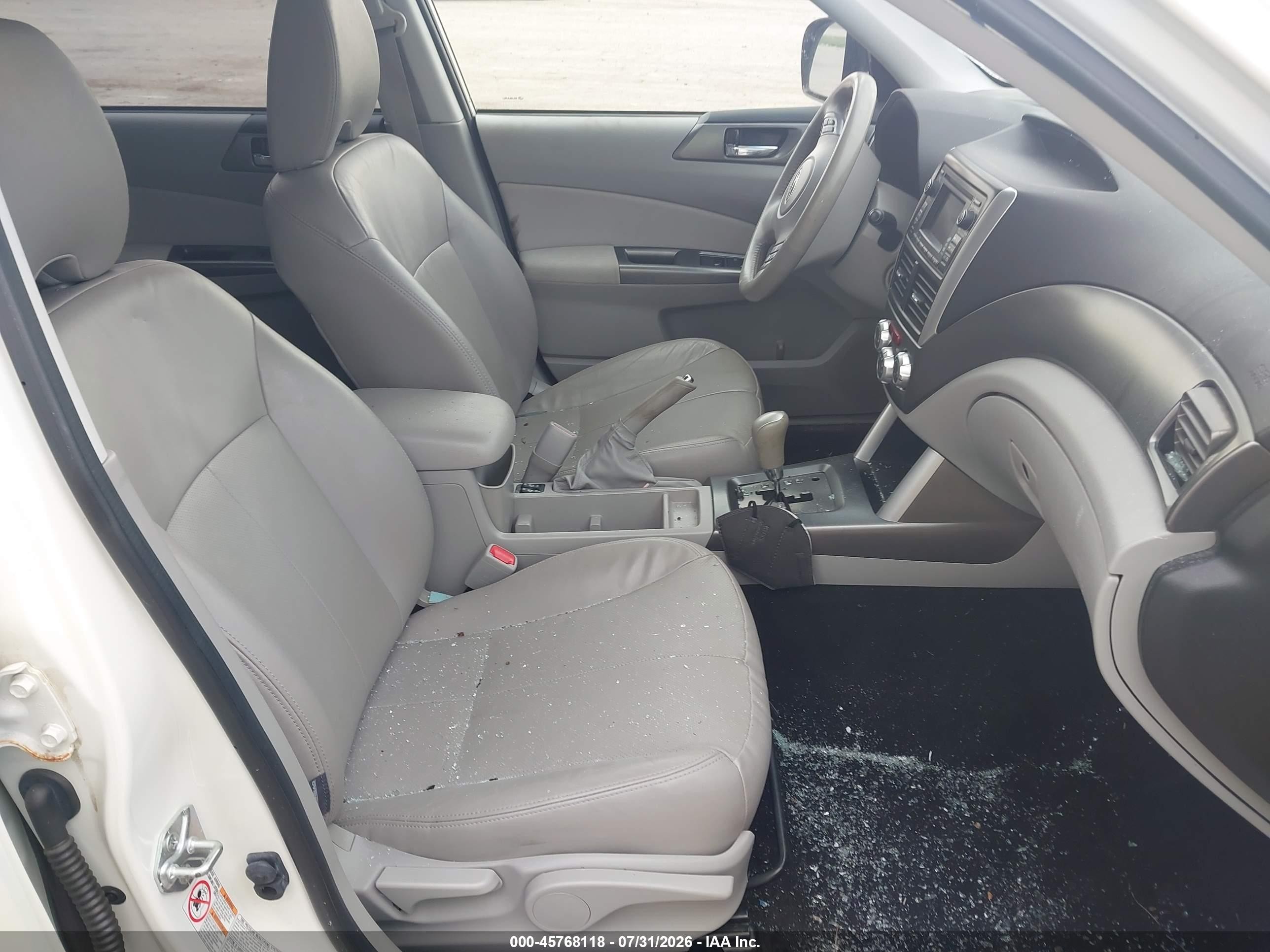 2012 Subaru Forester 2.5x Limited Белый vin: JF2SHAEC5CH416062