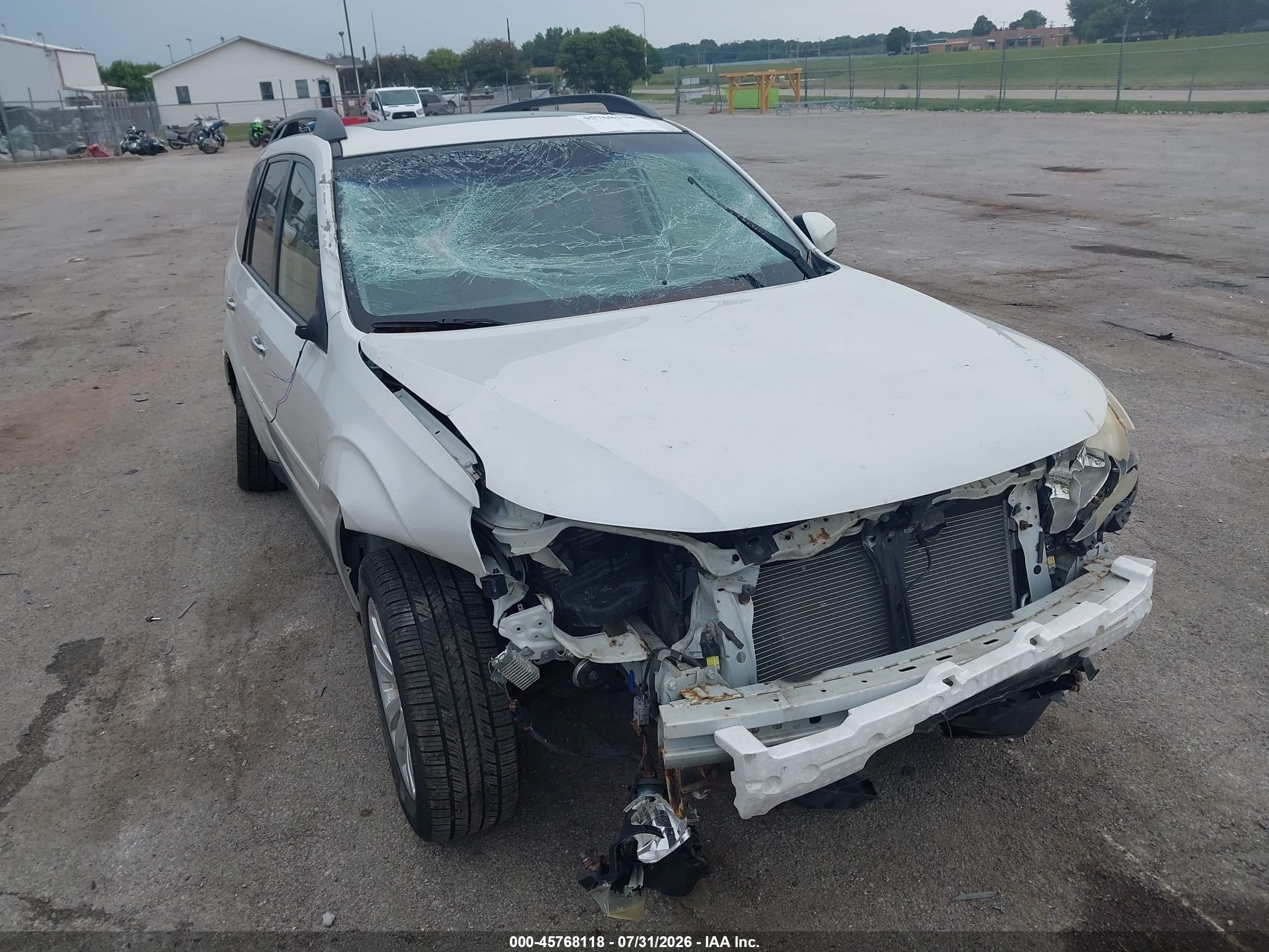2012 Subaru Forester 2.5x Limited Белый vin: JF2SHAEC5CH416062