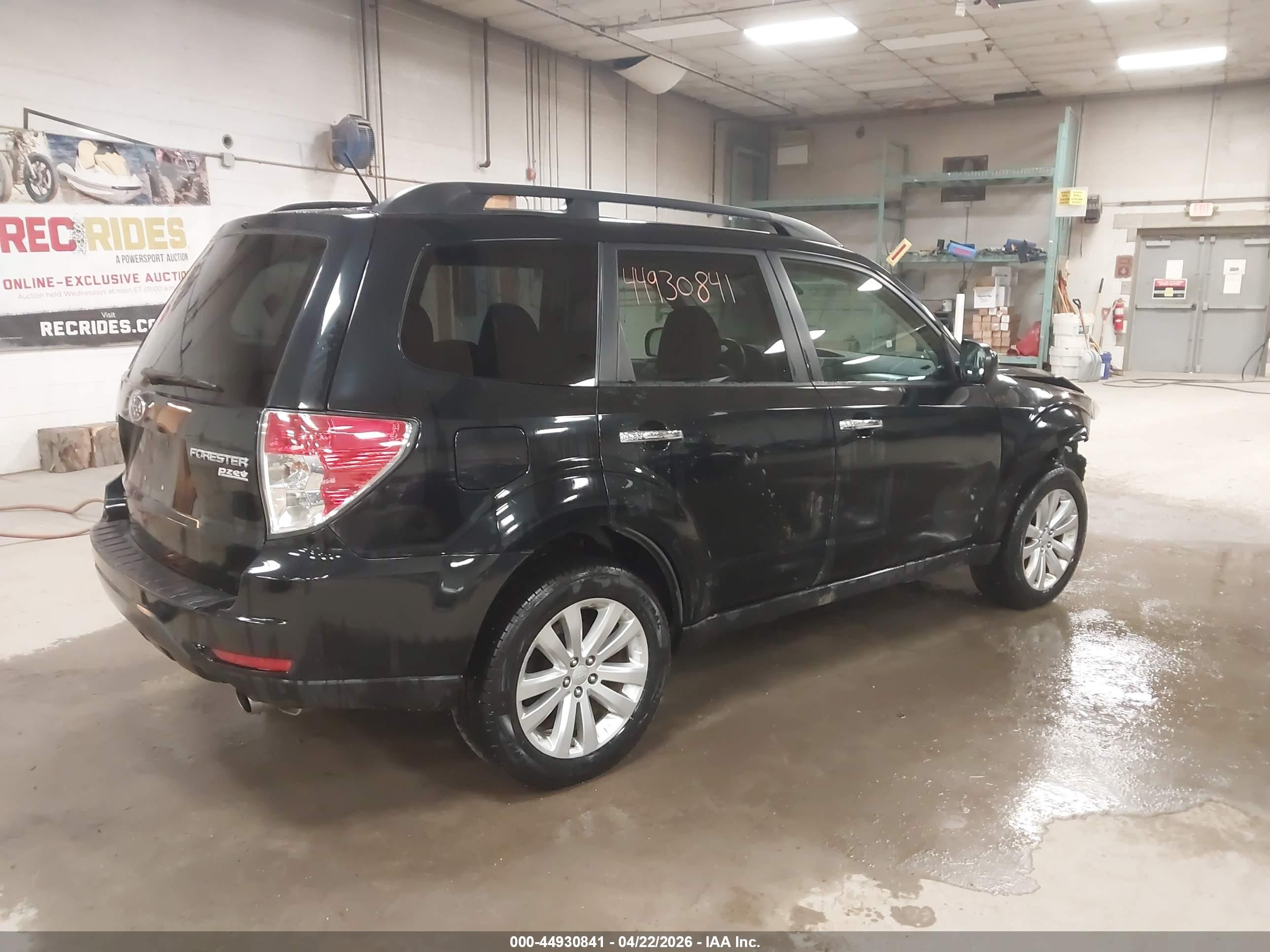 2013 Subaru Forester 2.5x Limited Black vin: JF2SHAEC5DH435308