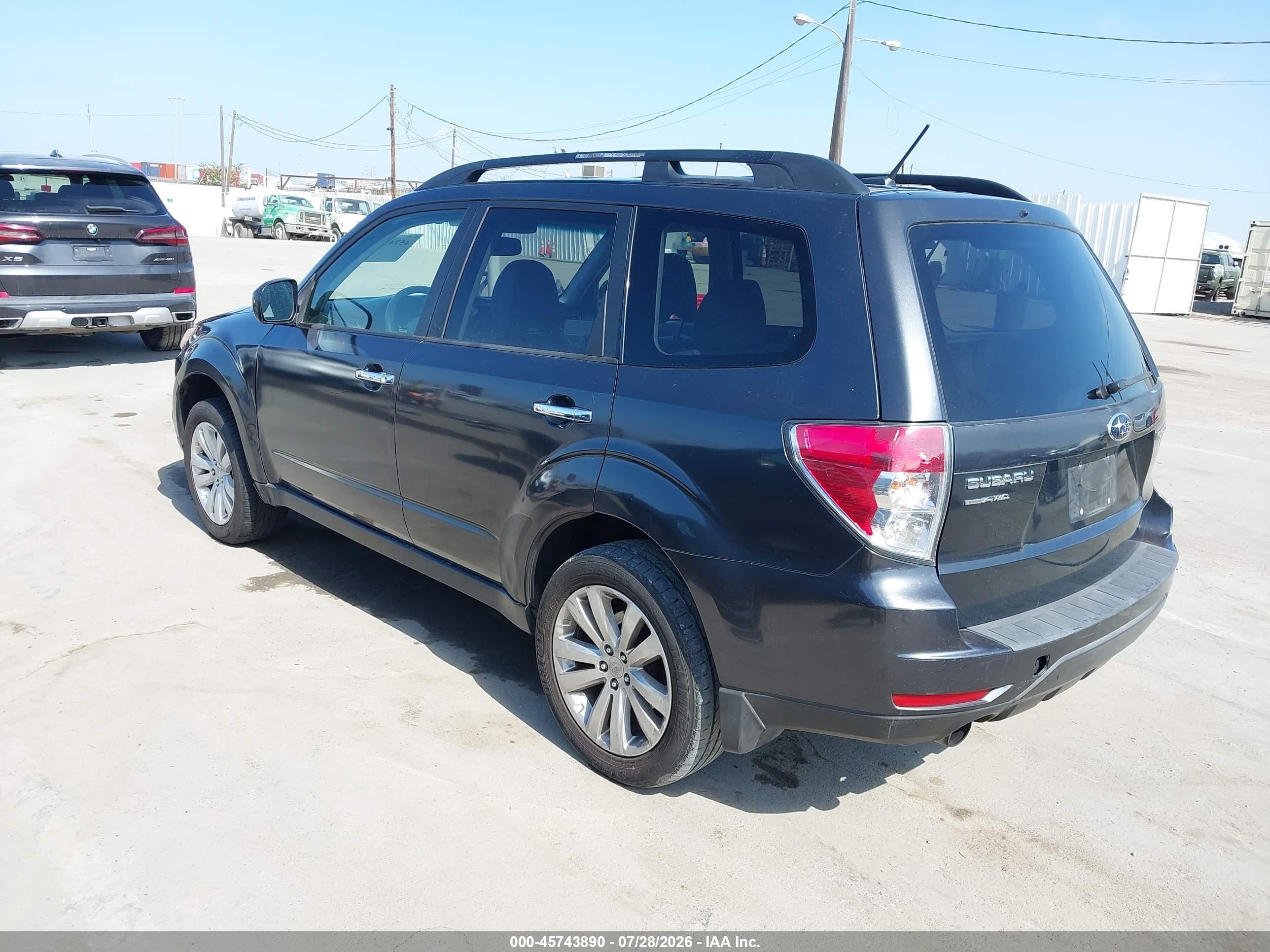 2011 Subaru Forester 2.5x Limited Серый vin: JF2SHAEC6BH709645