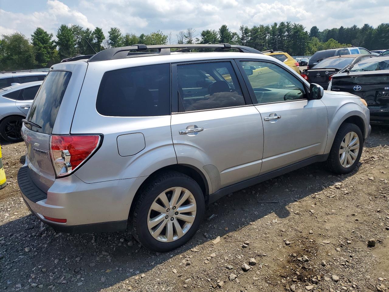 2013 Subaru Forester Limited Silver vin: JF2SHAEC6DH438217
