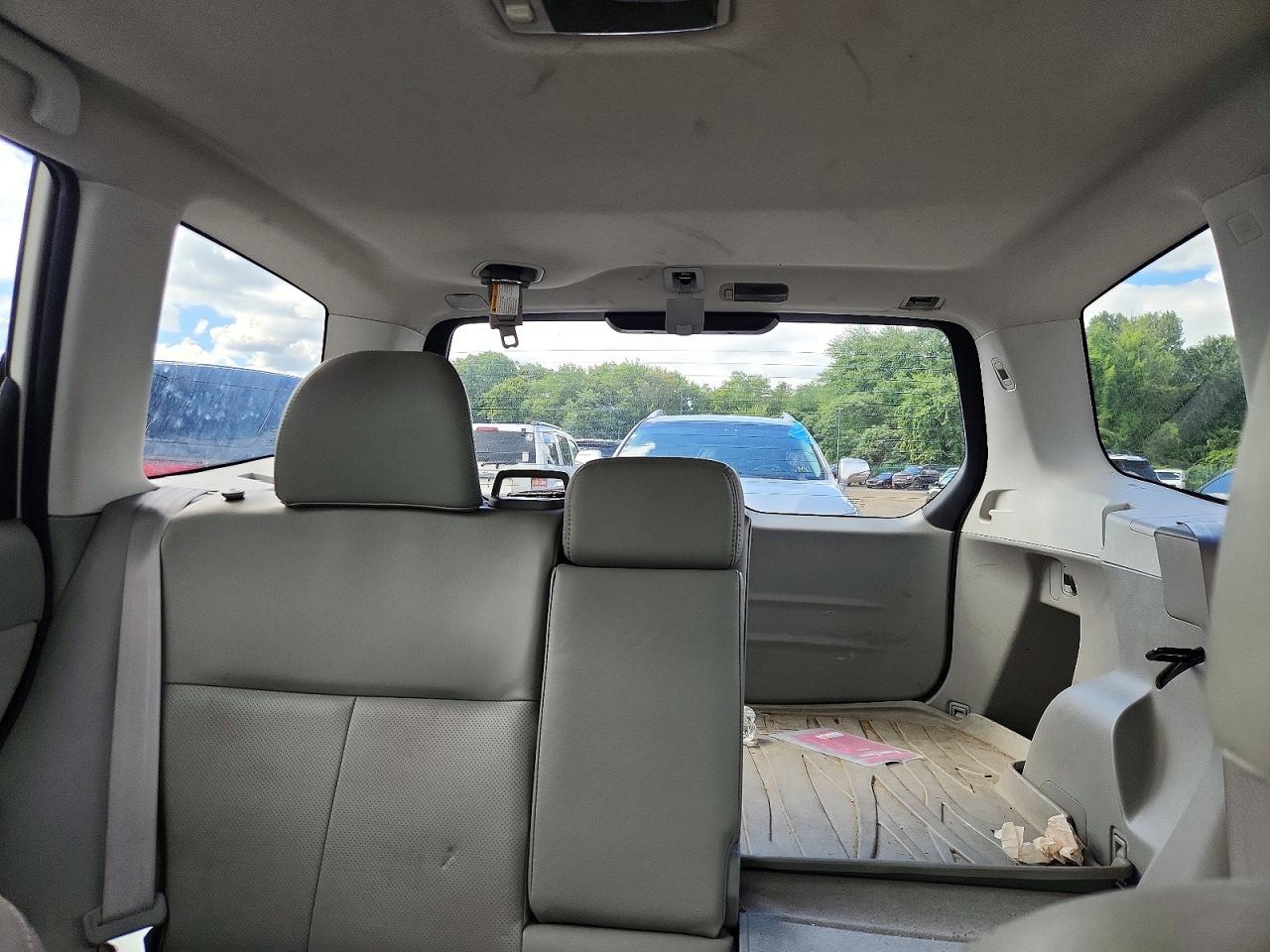 2011 Subaru Forester Limited White vin: JF2SHAEC7BH782720