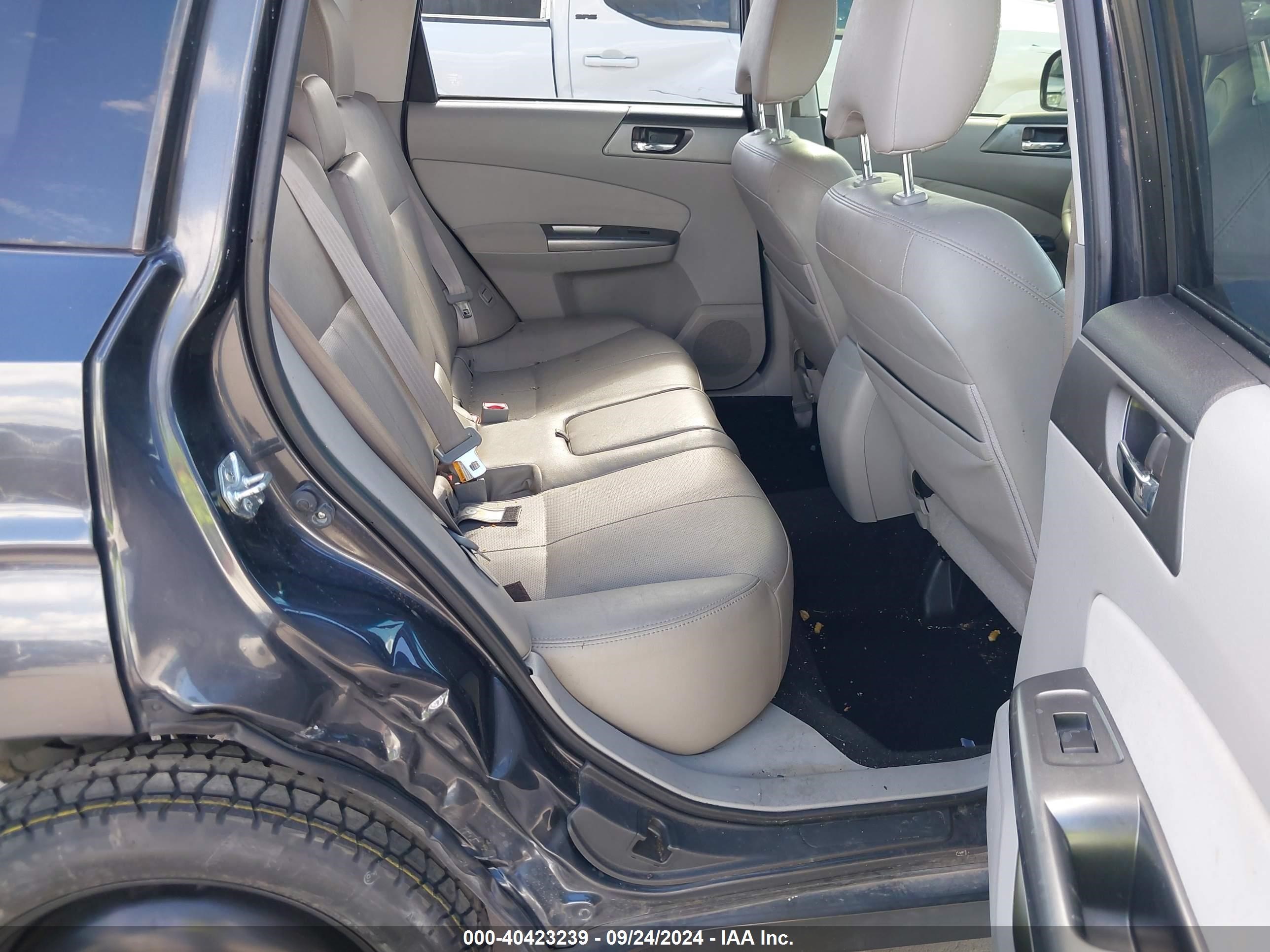 2012 Subaru Forester 2.5x Limited Gray vin: JF2SHAEC8CH455227