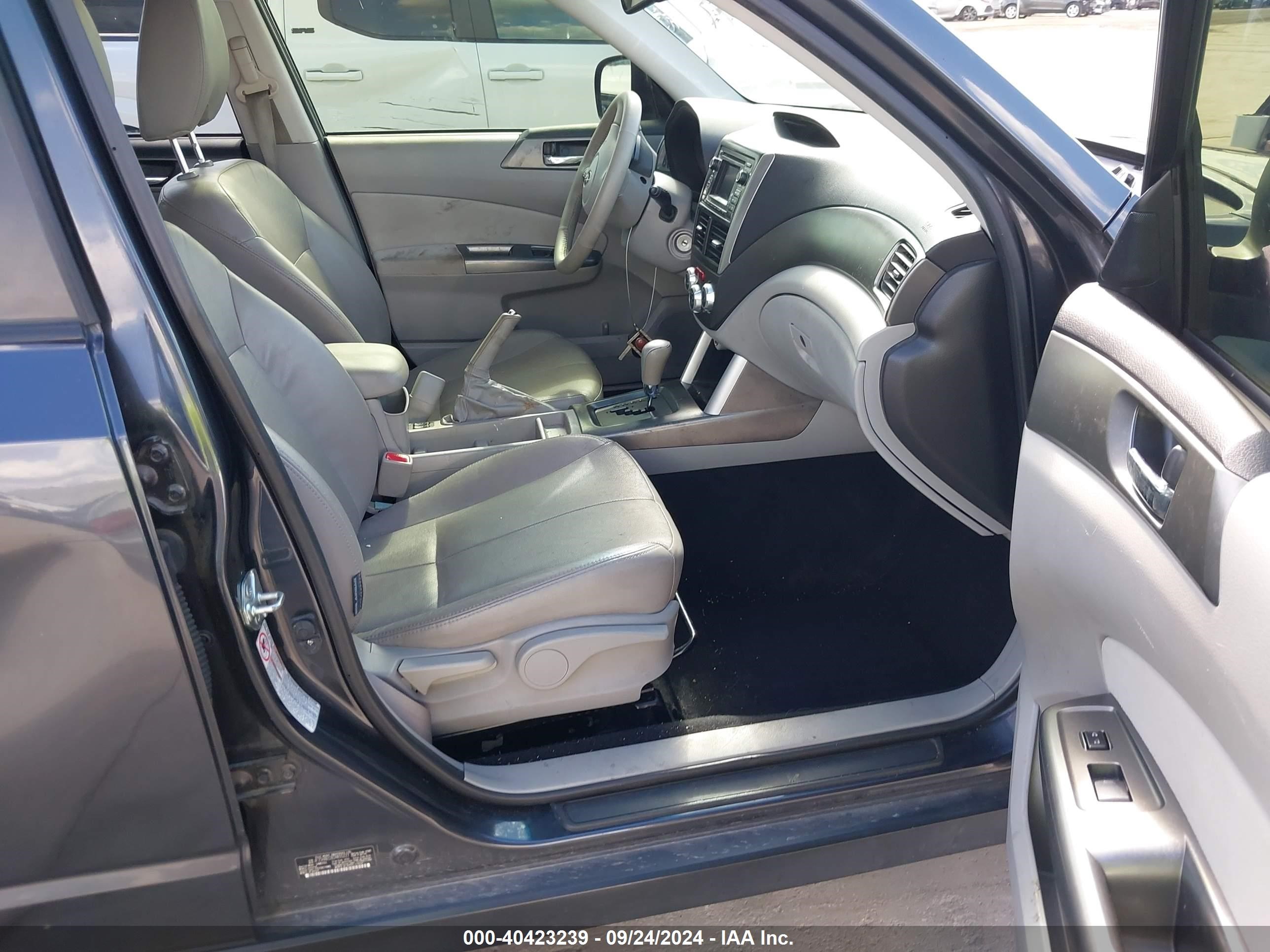 2012 Subaru Forester 2.5x Limited Gray vin: JF2SHAEC8CH455227