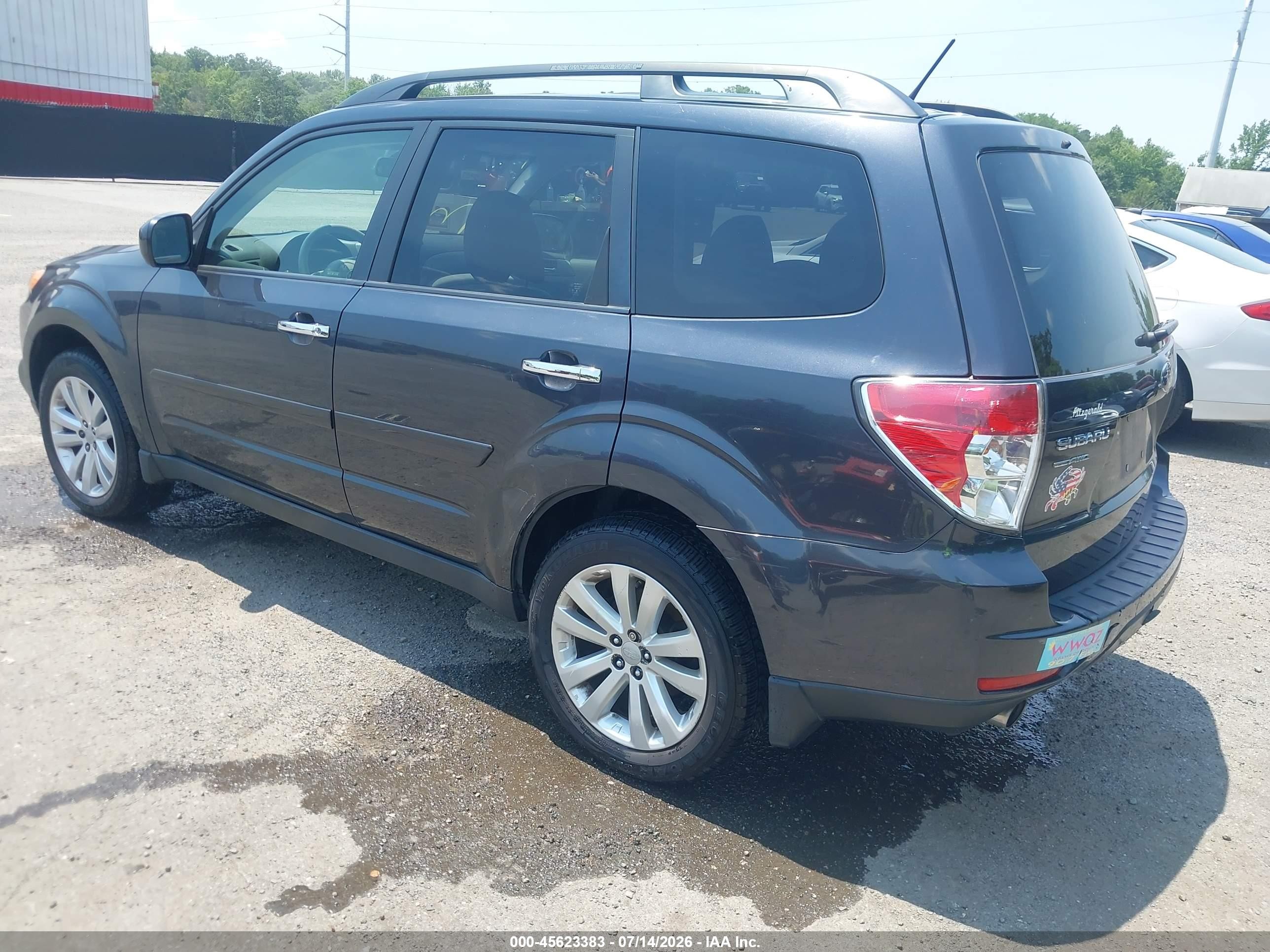 2012 Subaru Forester 2.5x Limited Gray vin: JF2SHAEC8CH456264