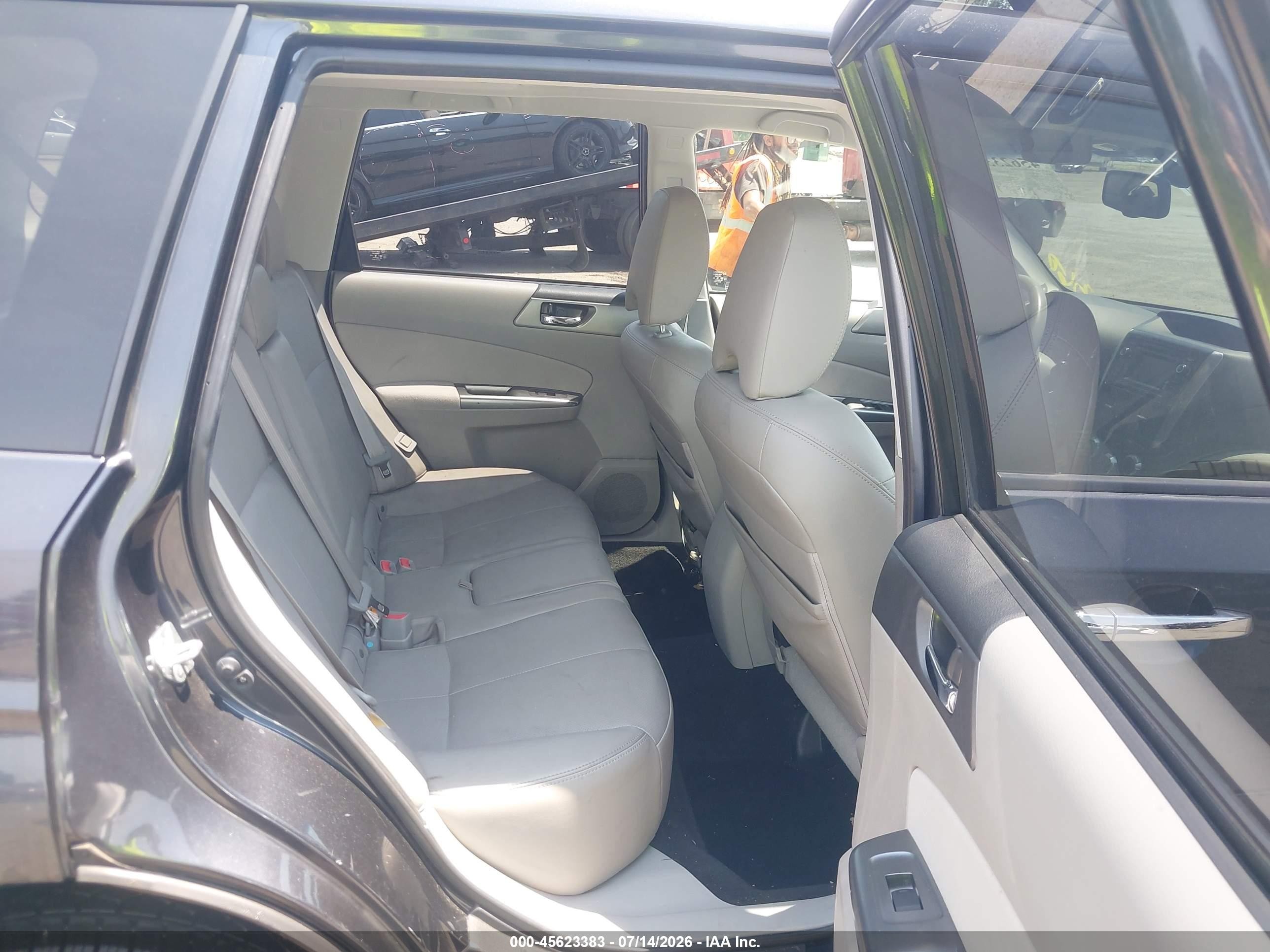 2012 Subaru Forester 2.5x Limited Gray vin: JF2SHAEC8CH456264