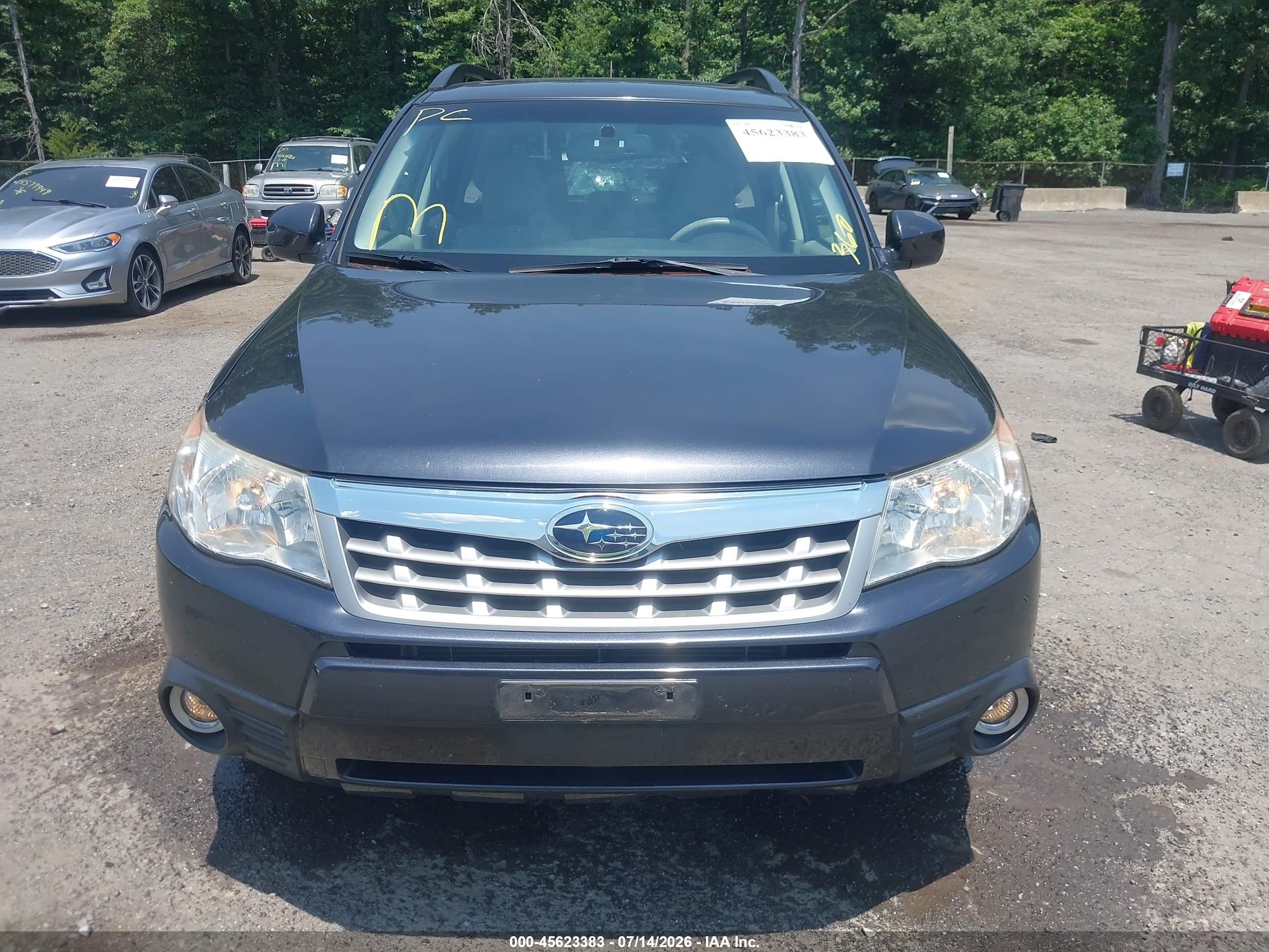 2012 Subaru Forester 2.5x Limited Gray vin: JF2SHAEC8CH456264