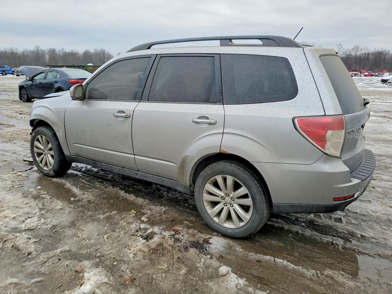 2012 Subaru Forester Limited Silver vin: JF2SHAEC8CH464686