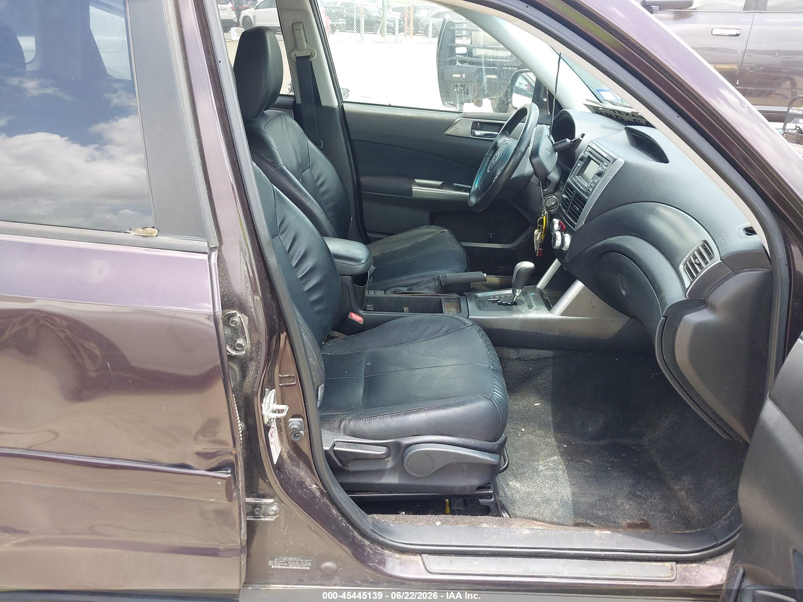 2013 Subaru Forester 2.5x Limited Purple vin: JF2SHAEC8DH407020