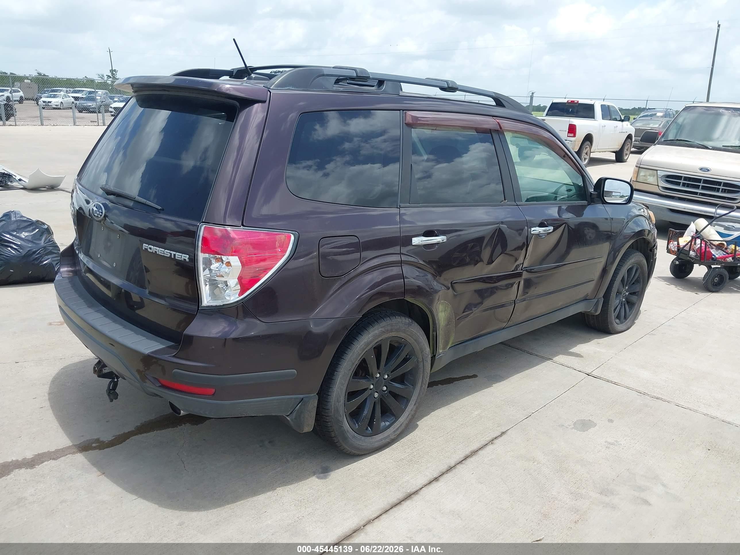 2013 Subaru Forester 2.5x Limited Purple vin: JF2SHAEC8DH407020