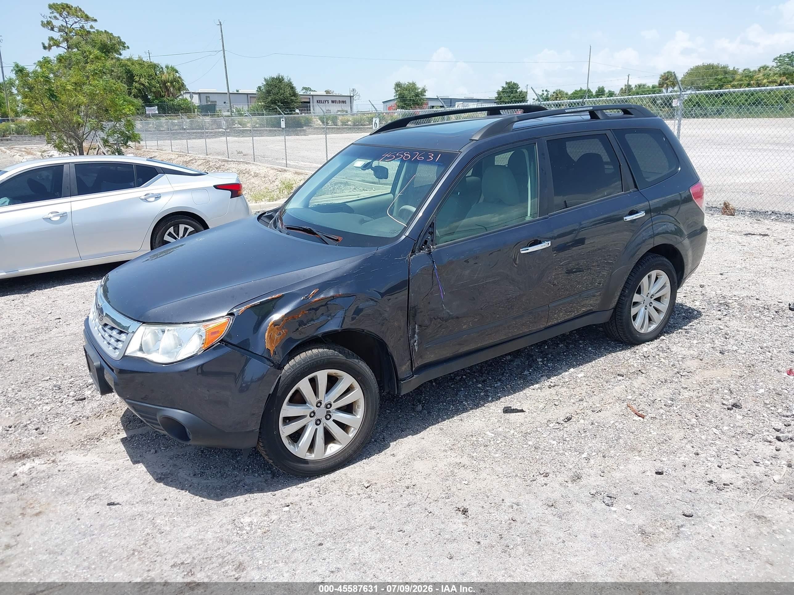 2013 Subaru Forester 2.5x Limited Gray vin: JF2SHAEC8DH414789