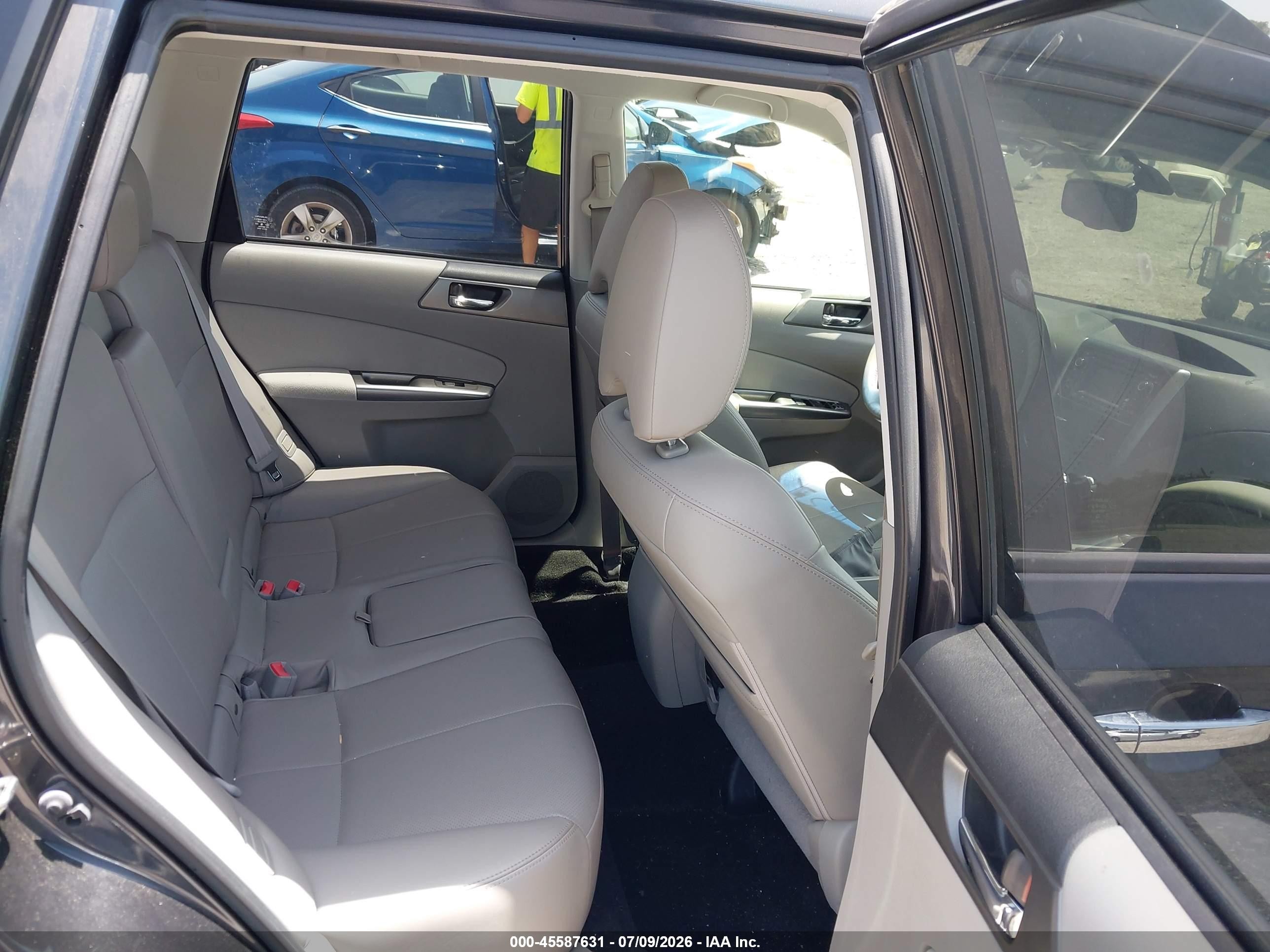 2013 Subaru Forester 2.5x Limited Gray vin: JF2SHAEC8DH414789