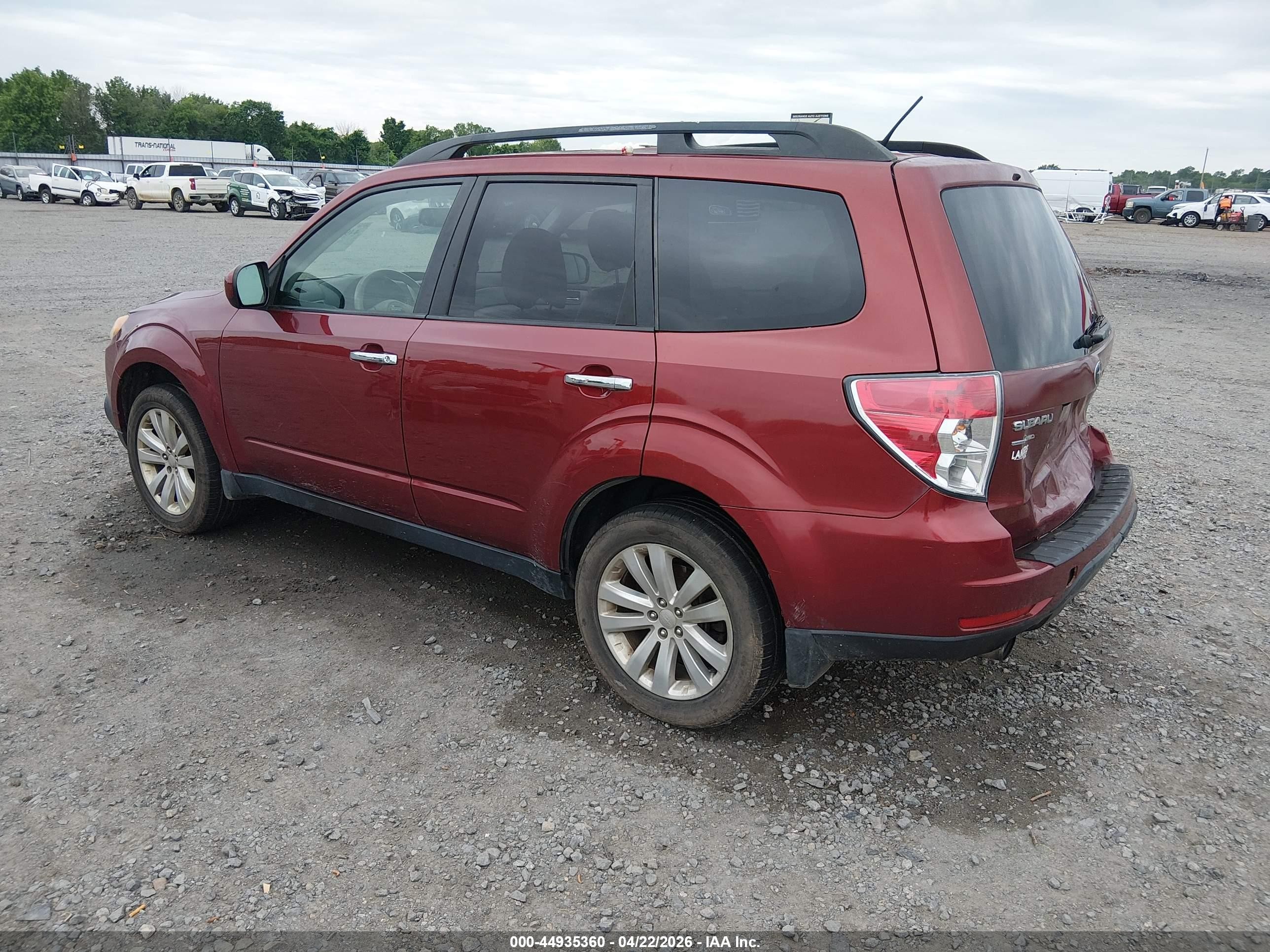 2013 Subaru Forester 2.5x Limited Burgundy vin: JF2SHAEC8DH416901