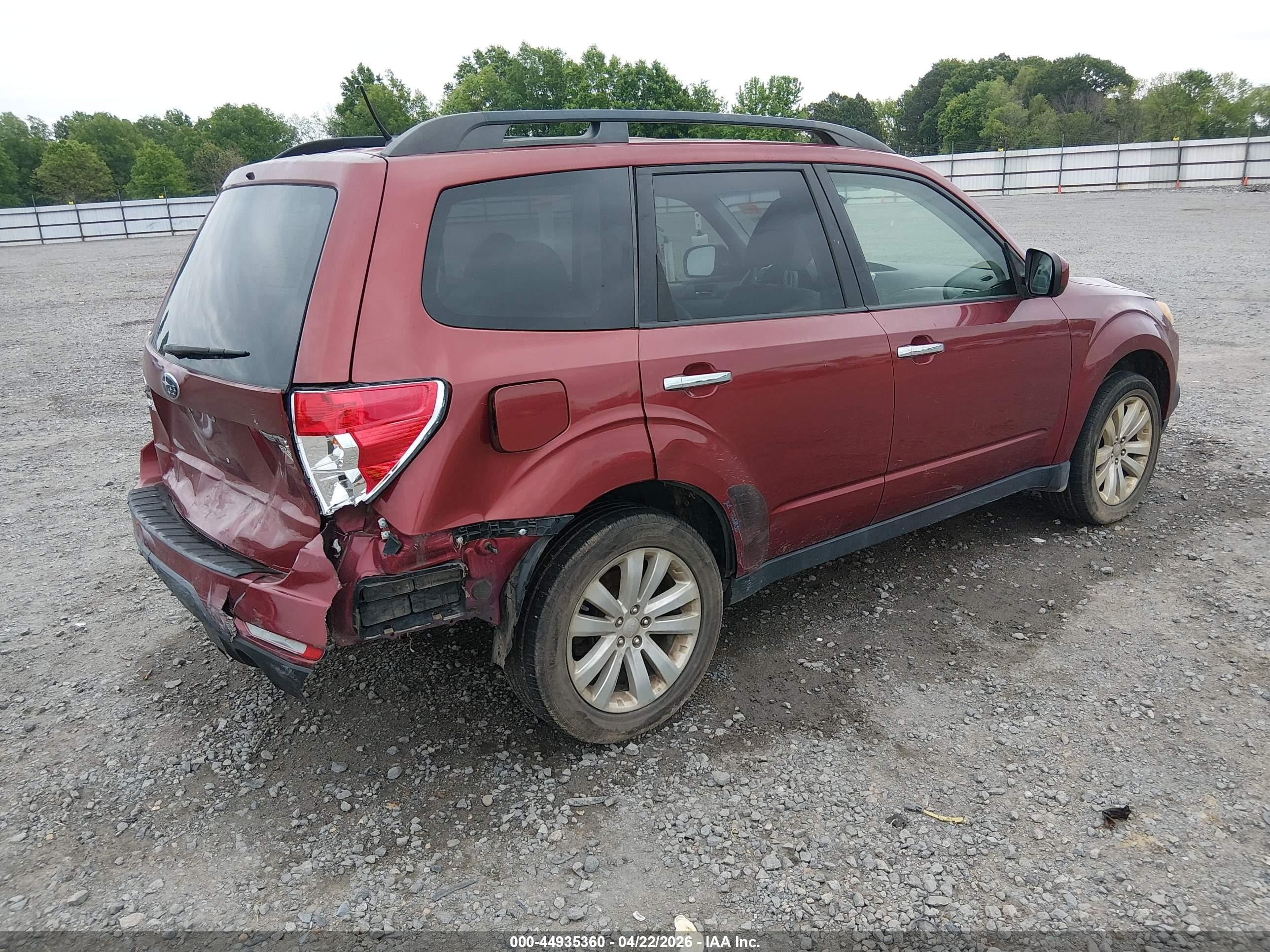 2013 Subaru Forester 2.5x Limited Burgundy vin: JF2SHAEC8DH416901