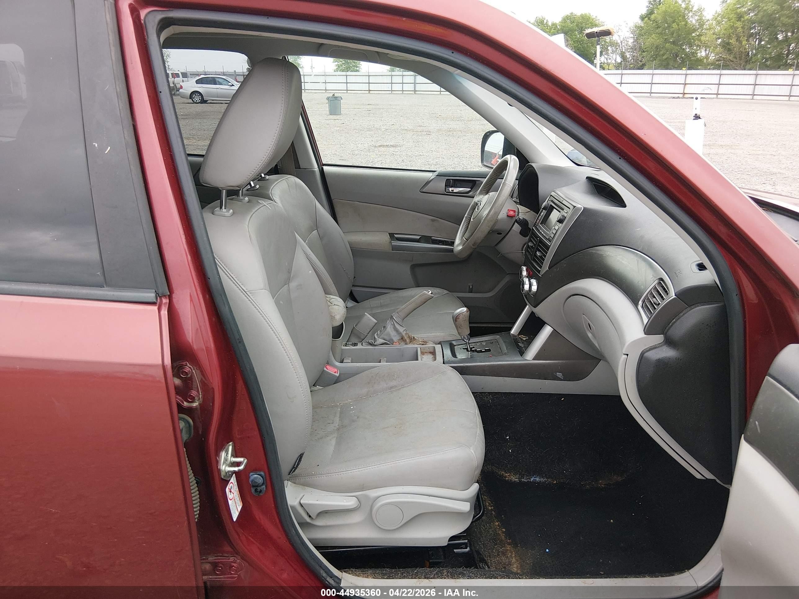 2013 Subaru Forester 2.5x Limited Burgundy vin: JF2SHAEC8DH416901