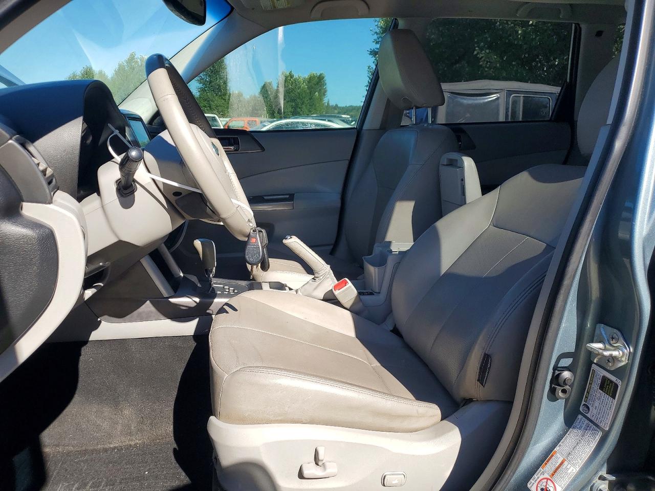 2011 Subaru Forester Limited Teal vin: JF2SHAEC9BH757012