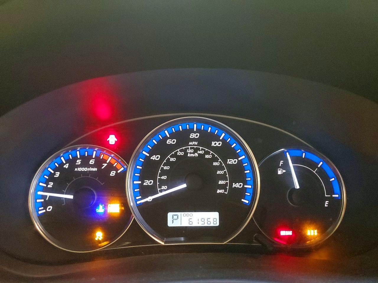 2011 Subaru Forester Limited Серебряный vin: JF2SHAFC5BH713653