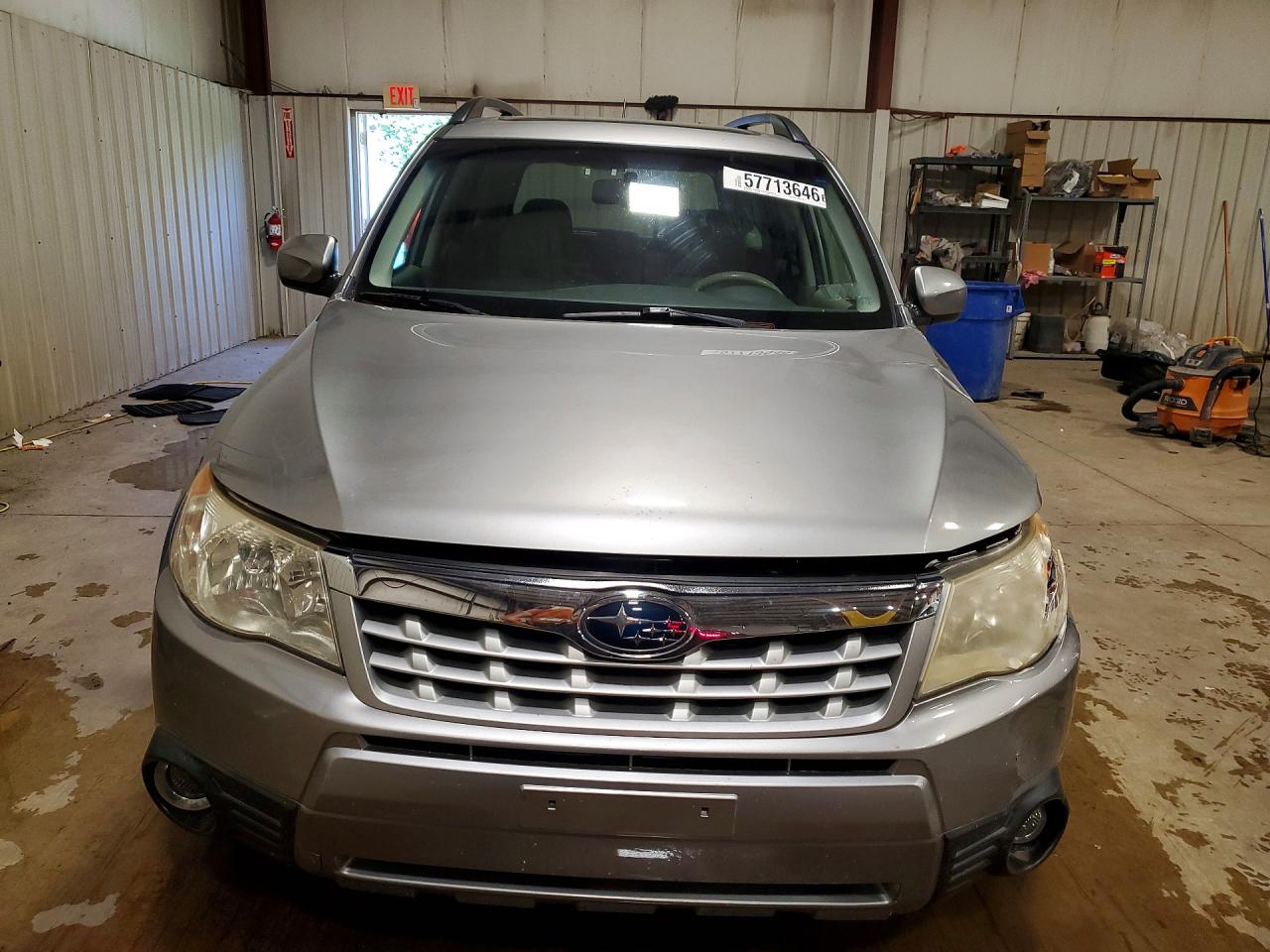 2011 Subaru Forester Limited Серебряный vin: JF2SHAFC5BH713653