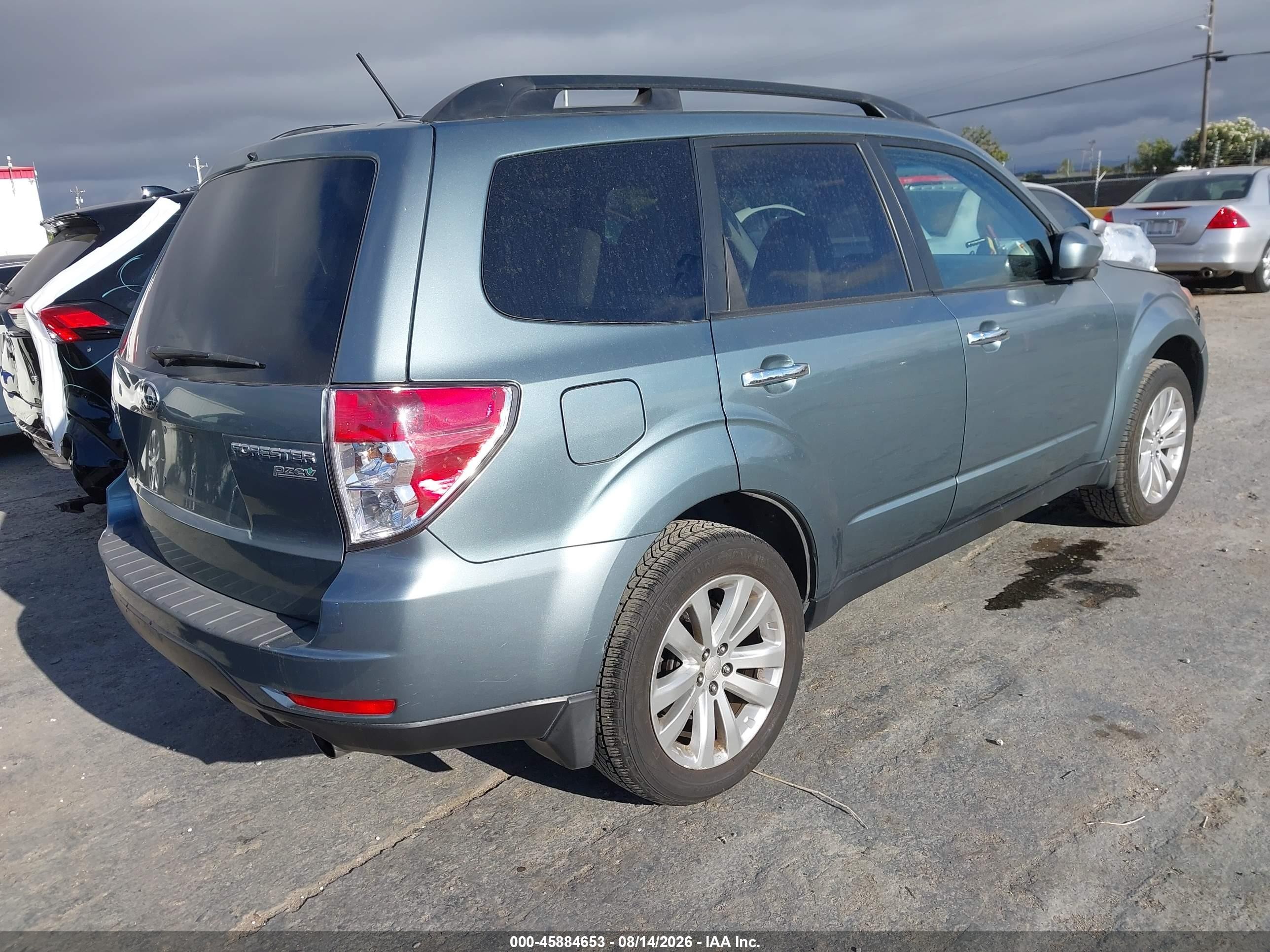 2011 Subaru Forester 2.5x Limited Light Blue vin: JF2SHAFC5BH734664