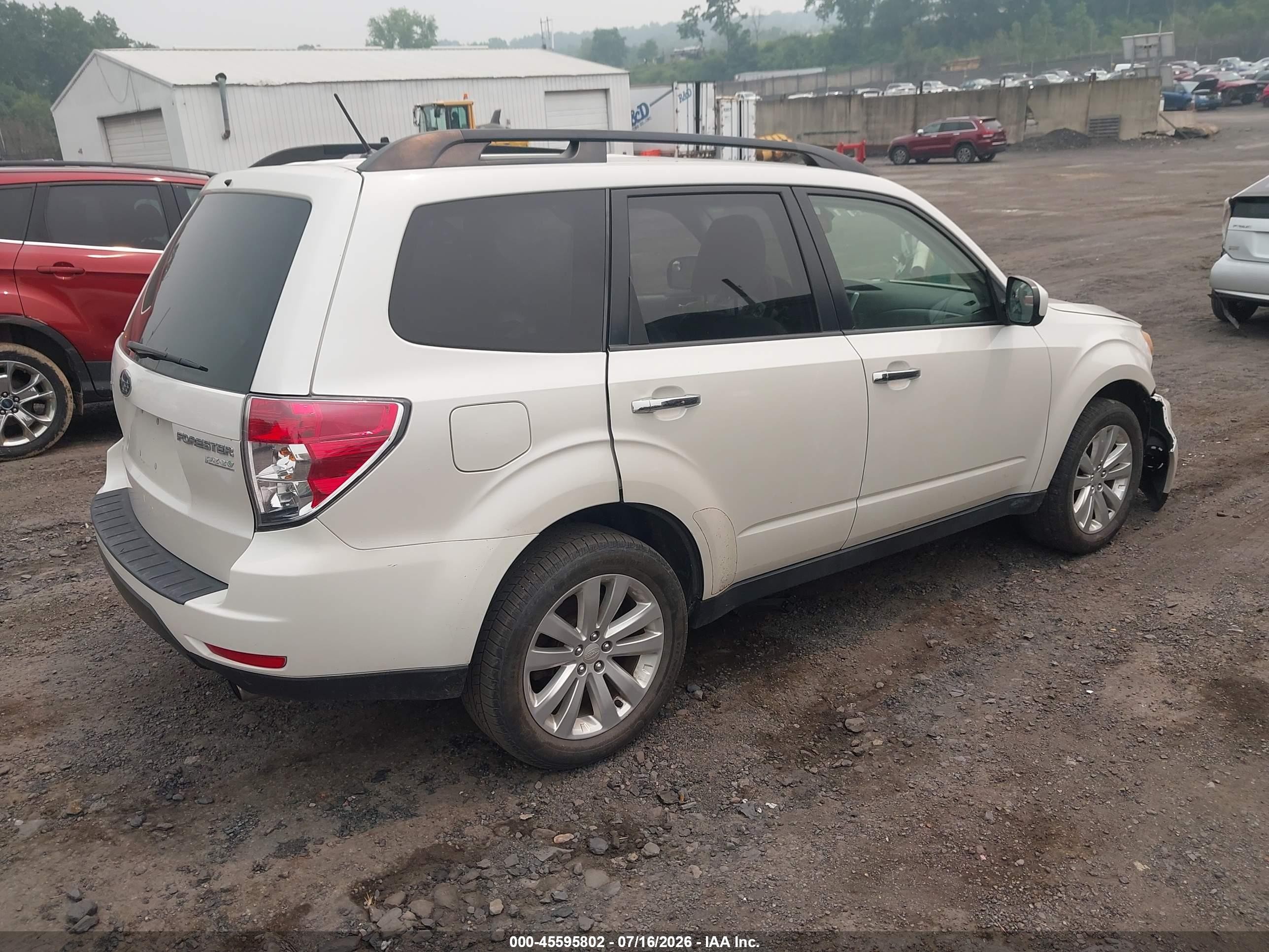 2012 Subaru Forester 2.5x Limited White vin: JF2SHAFC5CH438707