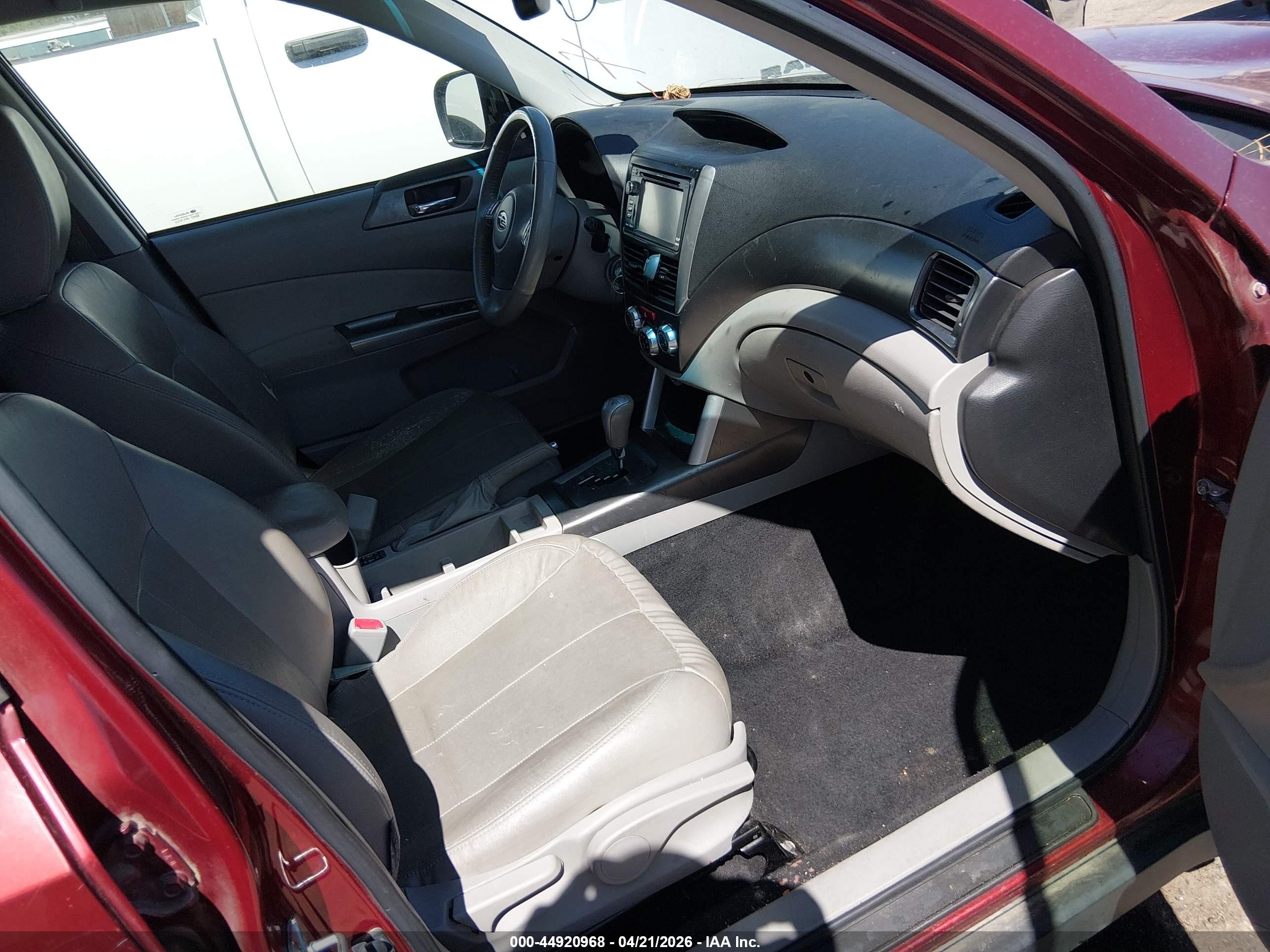 2012 Subaru Forester 2.5x Limited Red vin: JF2SHAFC7CH411718