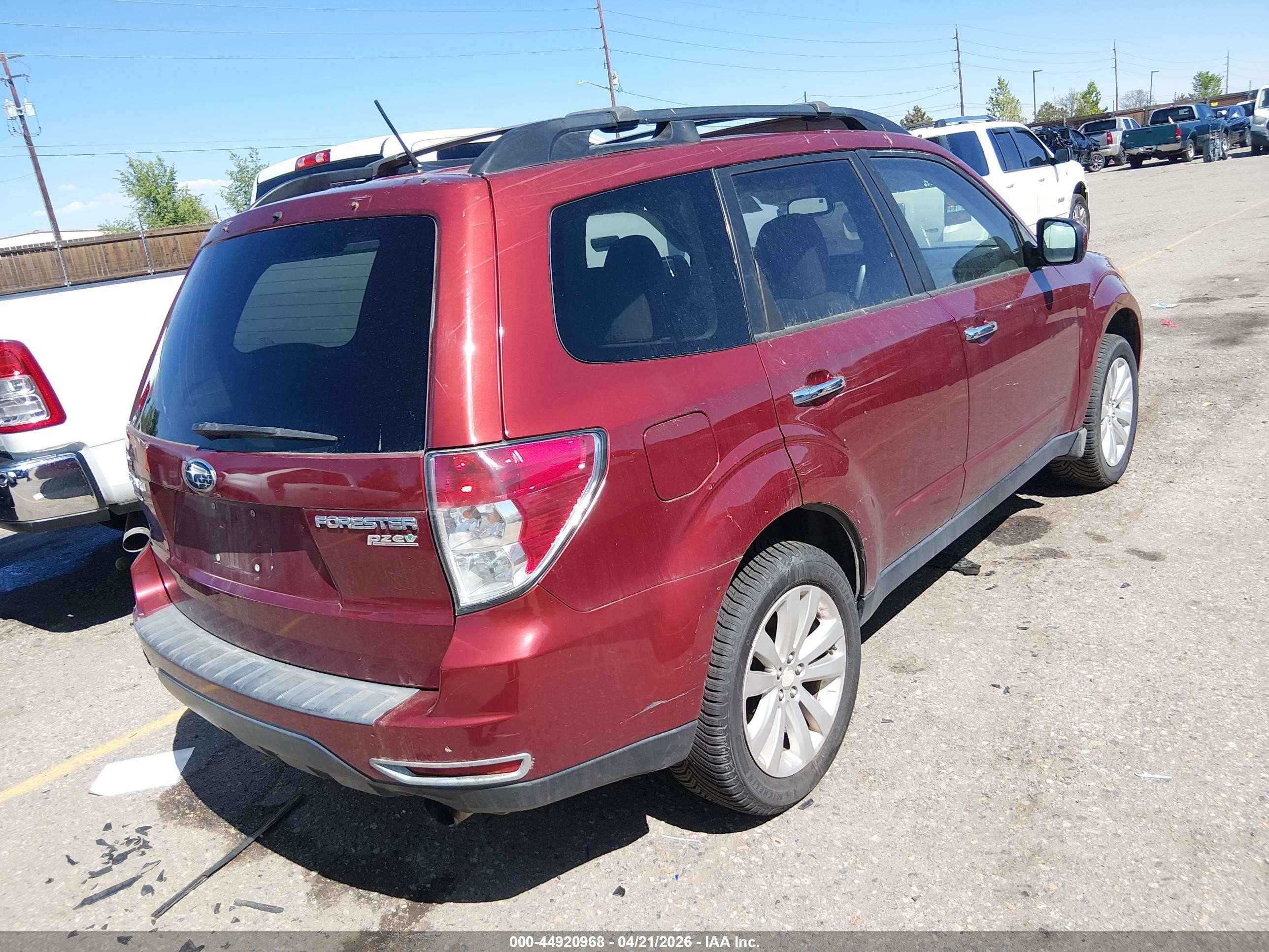 2012 Subaru Forester 2.5x Limited Red vin: JF2SHAFC7CH411718