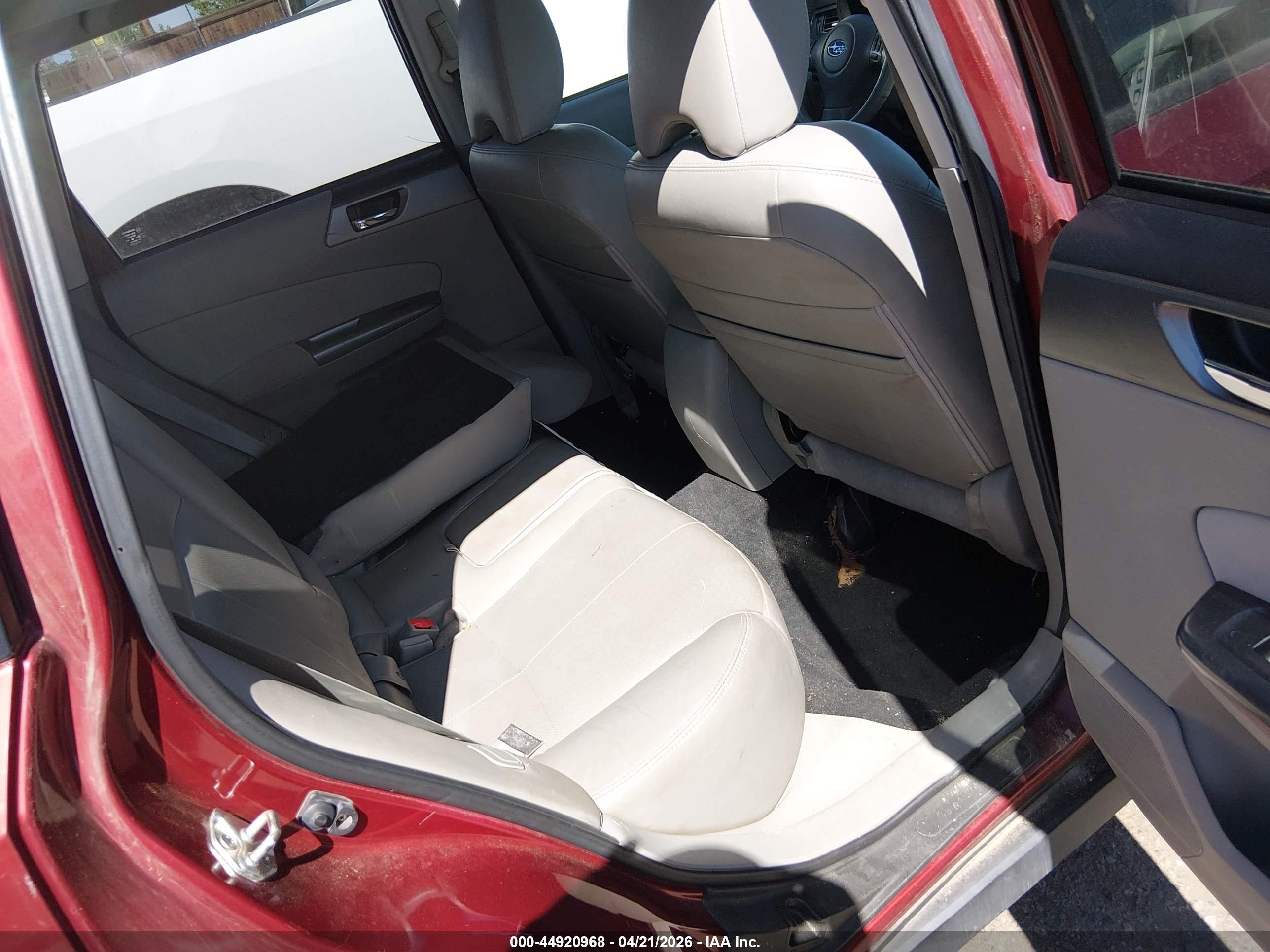2012 Subaru Forester 2.5x Limited Red vin: JF2SHAFC7CH411718