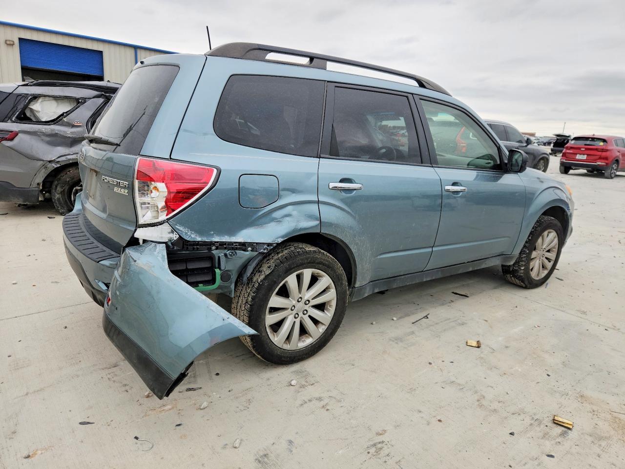2013 Subaru Forester Limited Green vin: JF2SHAFC7DH424437