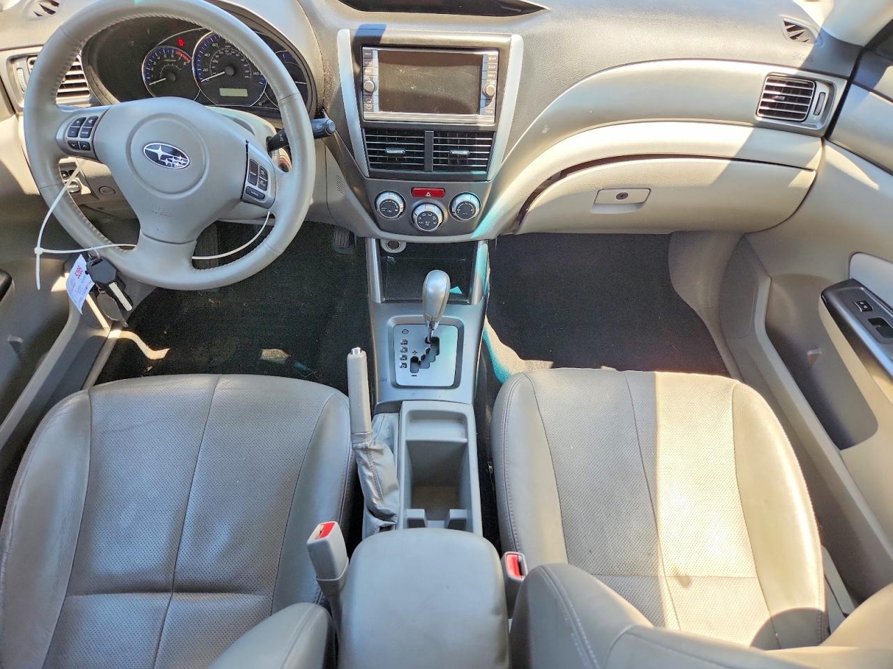 2011 Subaru Forester Limited White vin: JF2SHAFC8BH723061